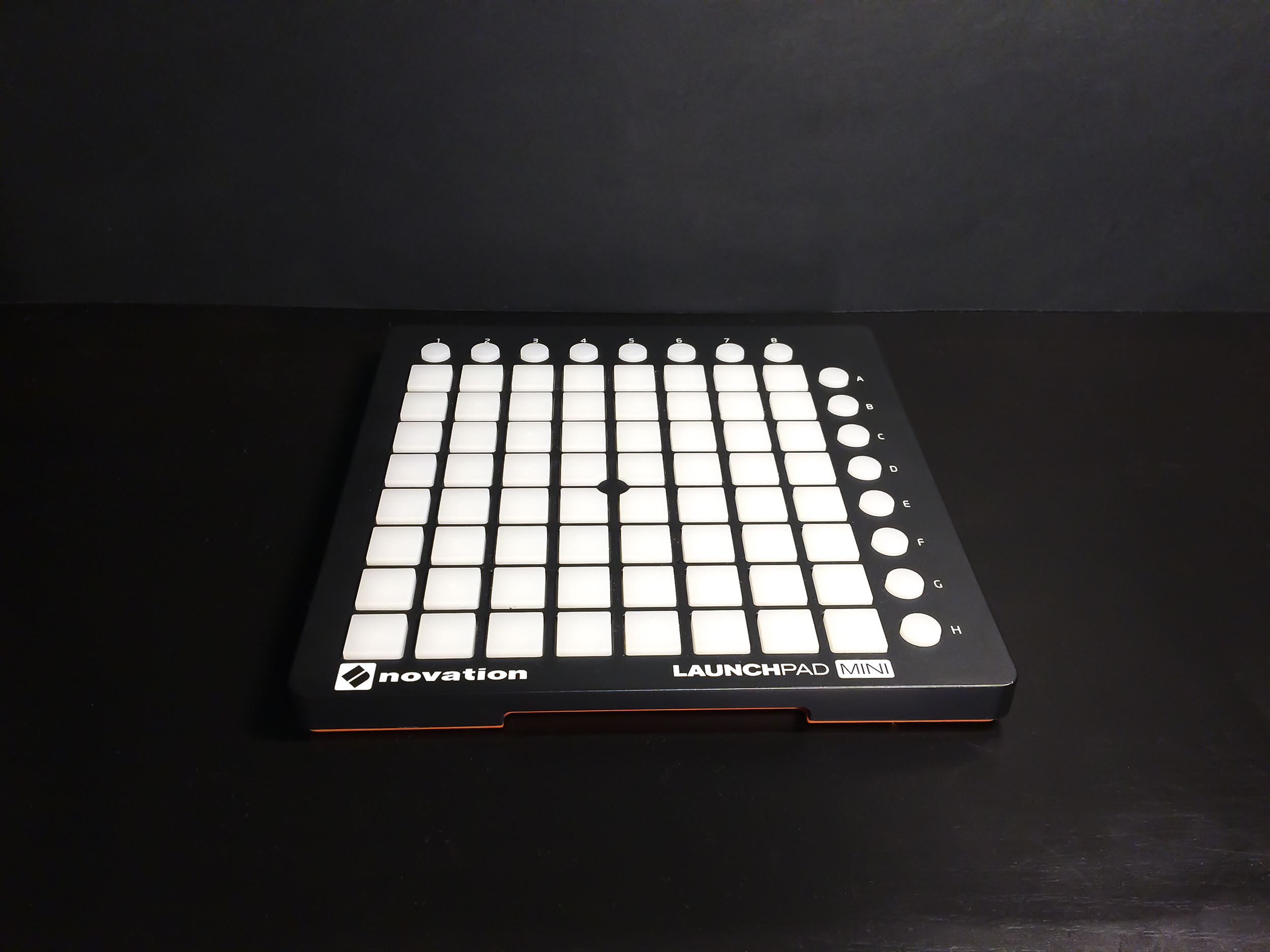 Photo Novation Launchpad Mini mk2 : Novation Launchpad Mini mk2 (82834 ...