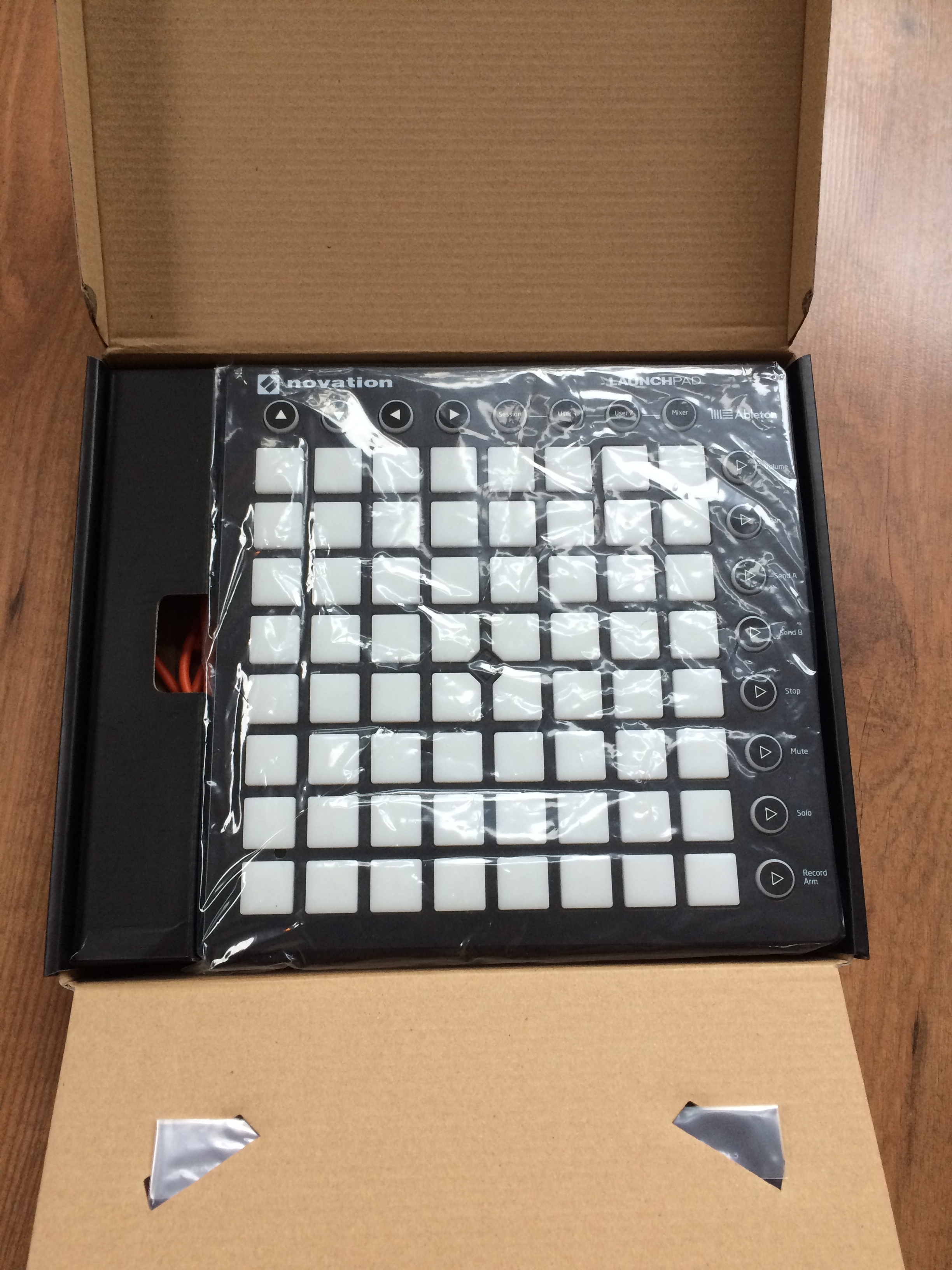 LAUNCHPAD MK2 Novation Launchpad mk2 Audiofanzine