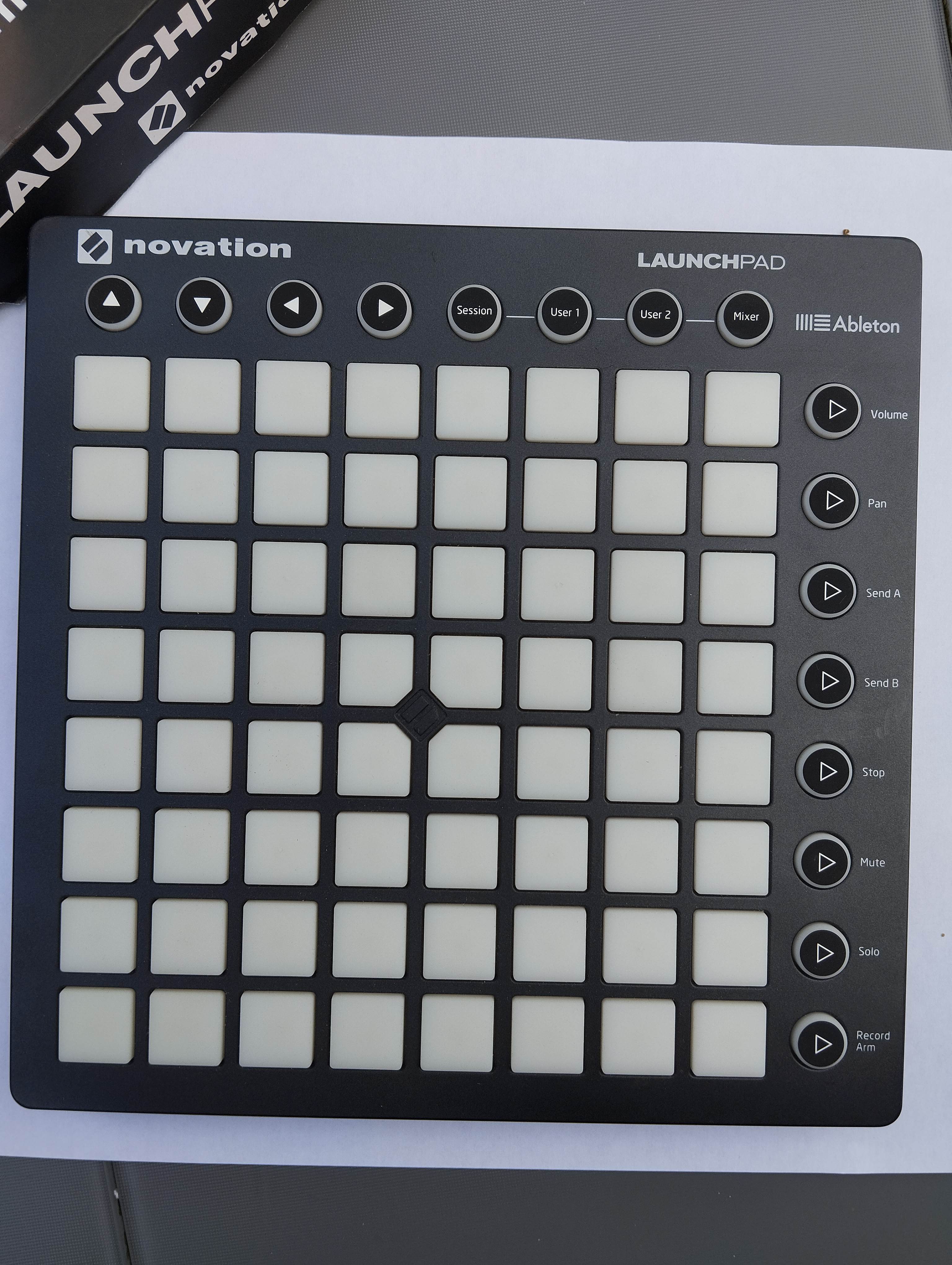 Launchpad mk2 - Novation Launchpad mk2 - Audiofanzine
