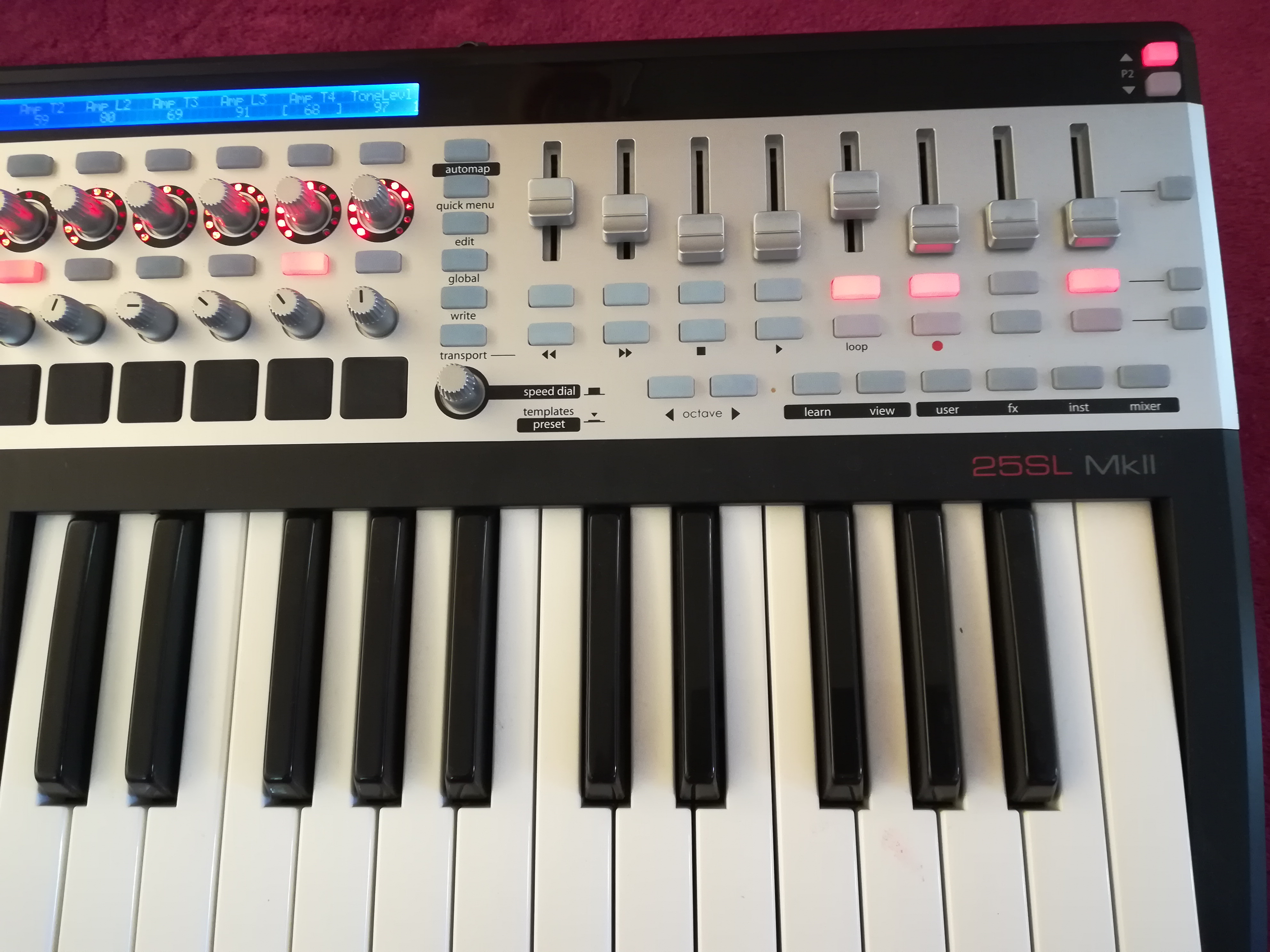 Remote 25 SL Novation Remote 25 SL Audiofanzine