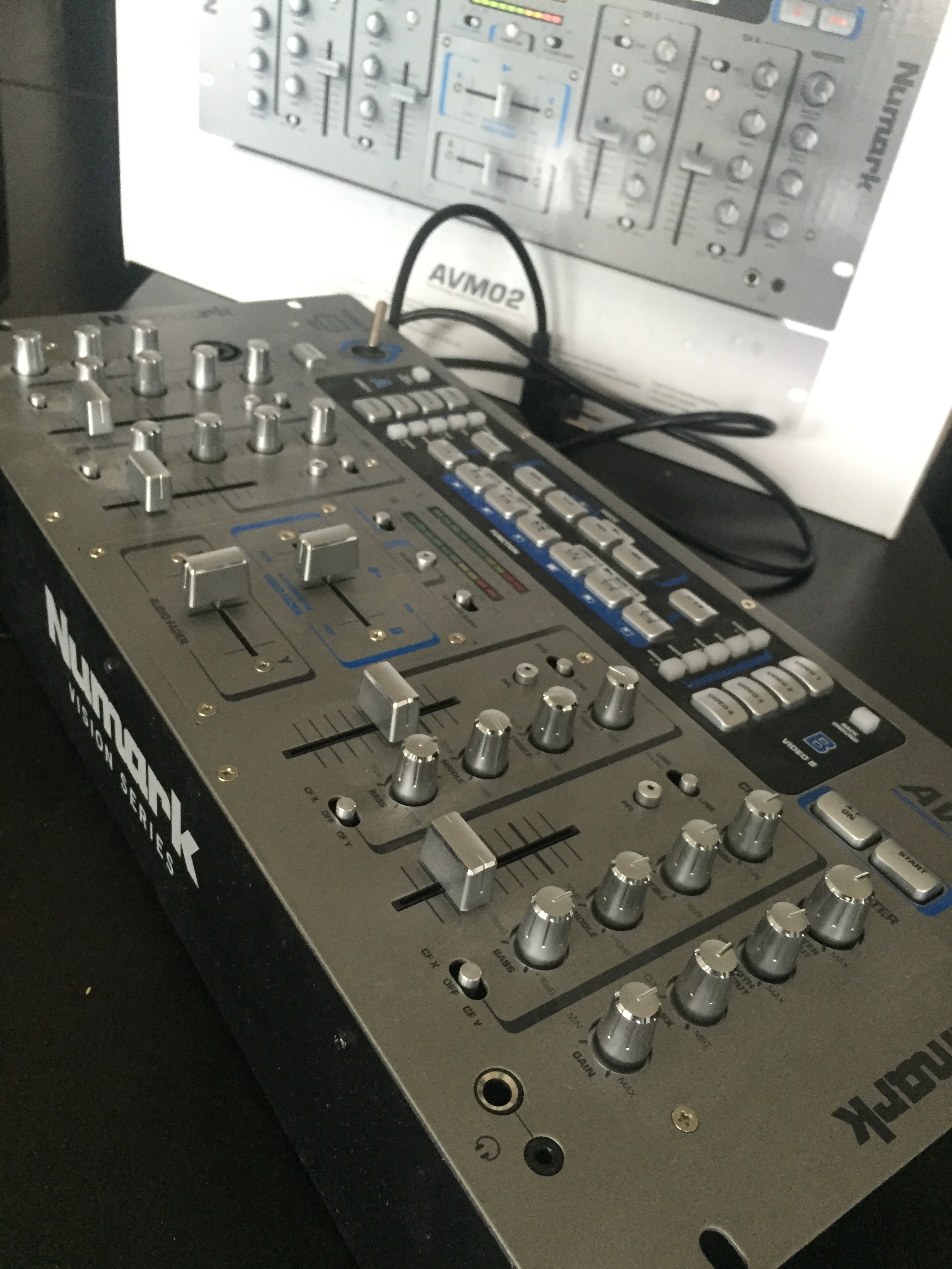 Photo Numark AVM02 Numark AVM02 (75562) (1618345) Audiofanzine