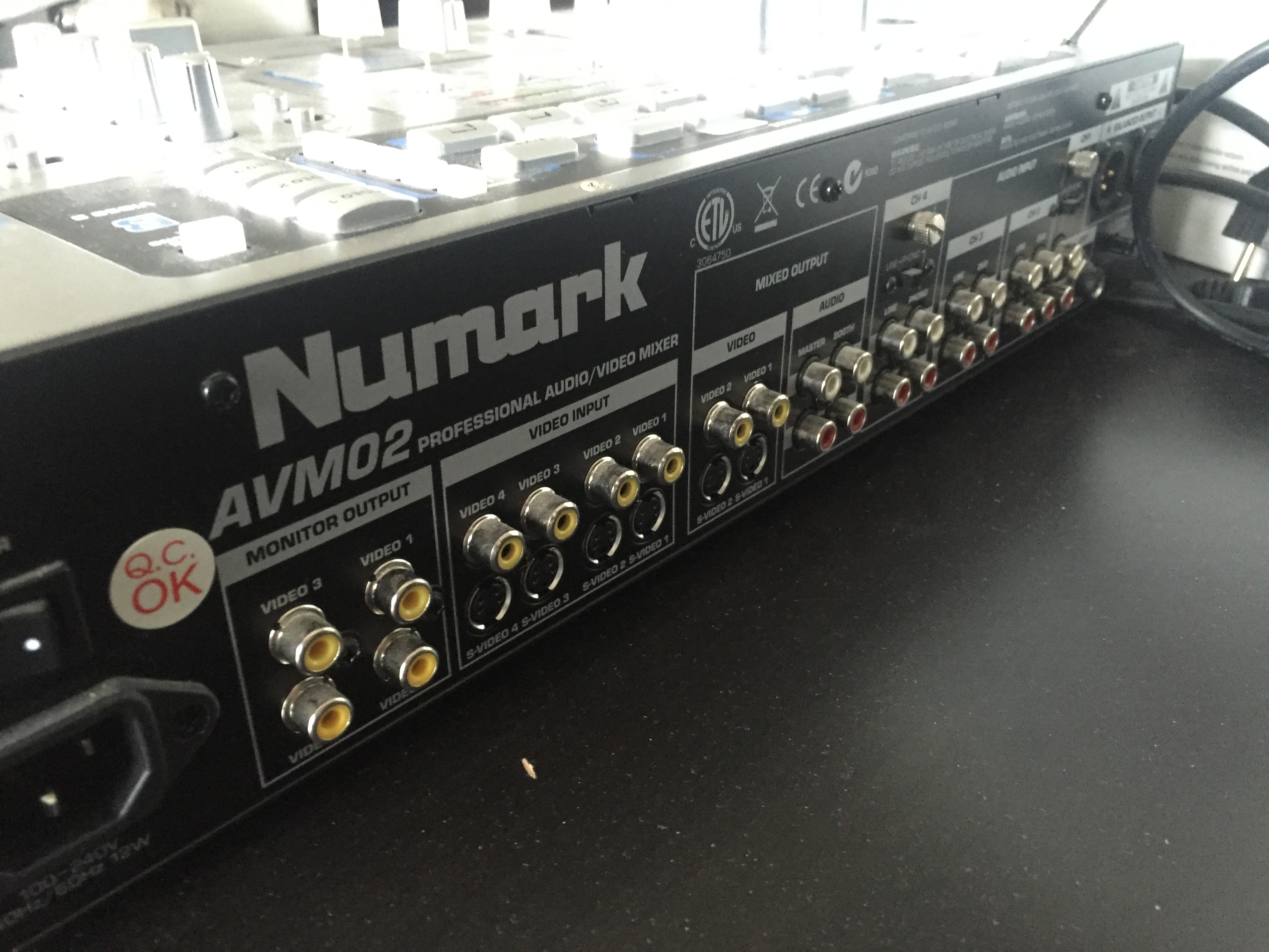 Photo Numark AVM02 Numark AVM02 (90664) (1618346) Audiofanzine