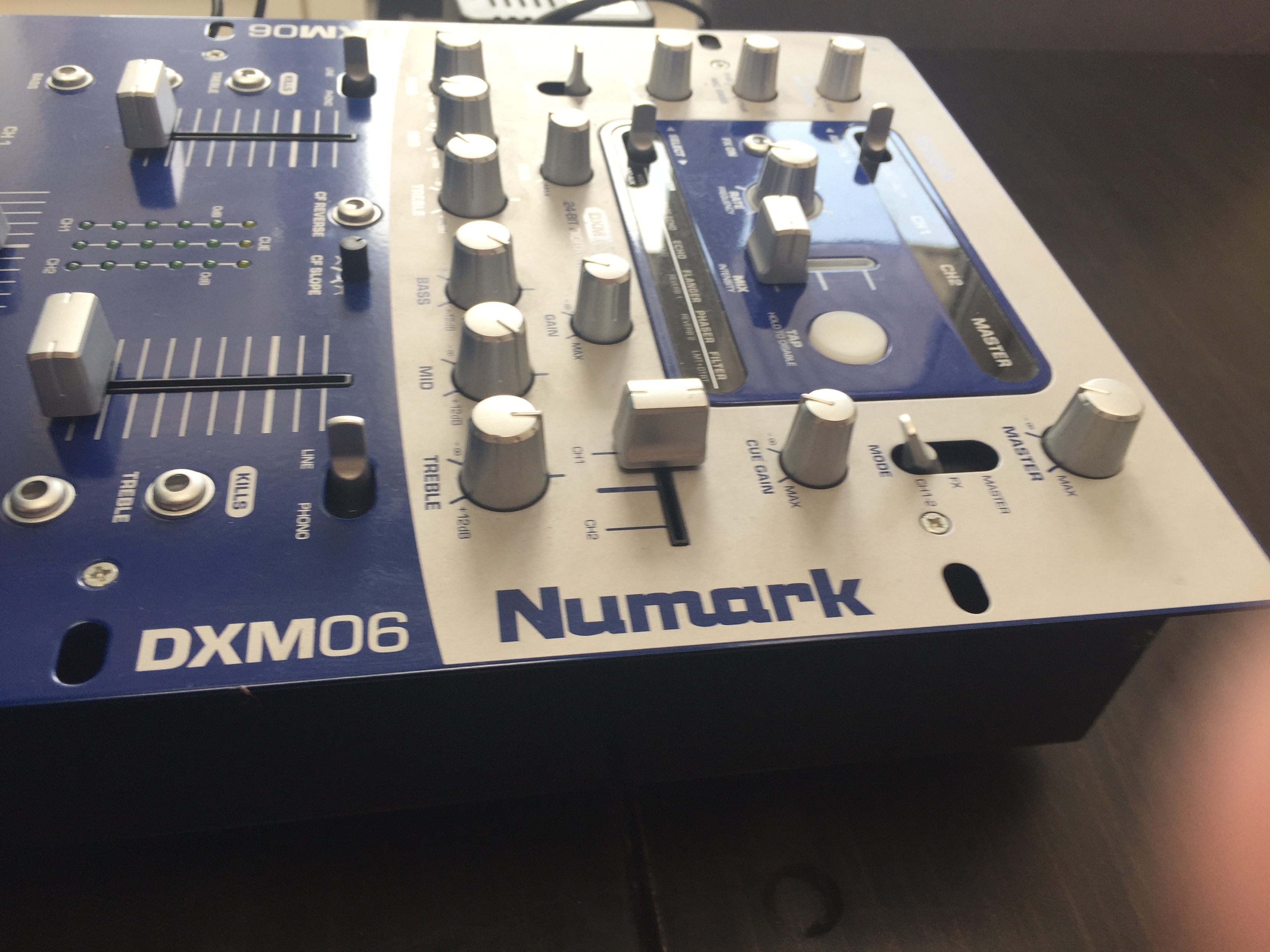 Photo Numark DXM06 Numark DXM06 (4910) (1503477) Audiofanzine
