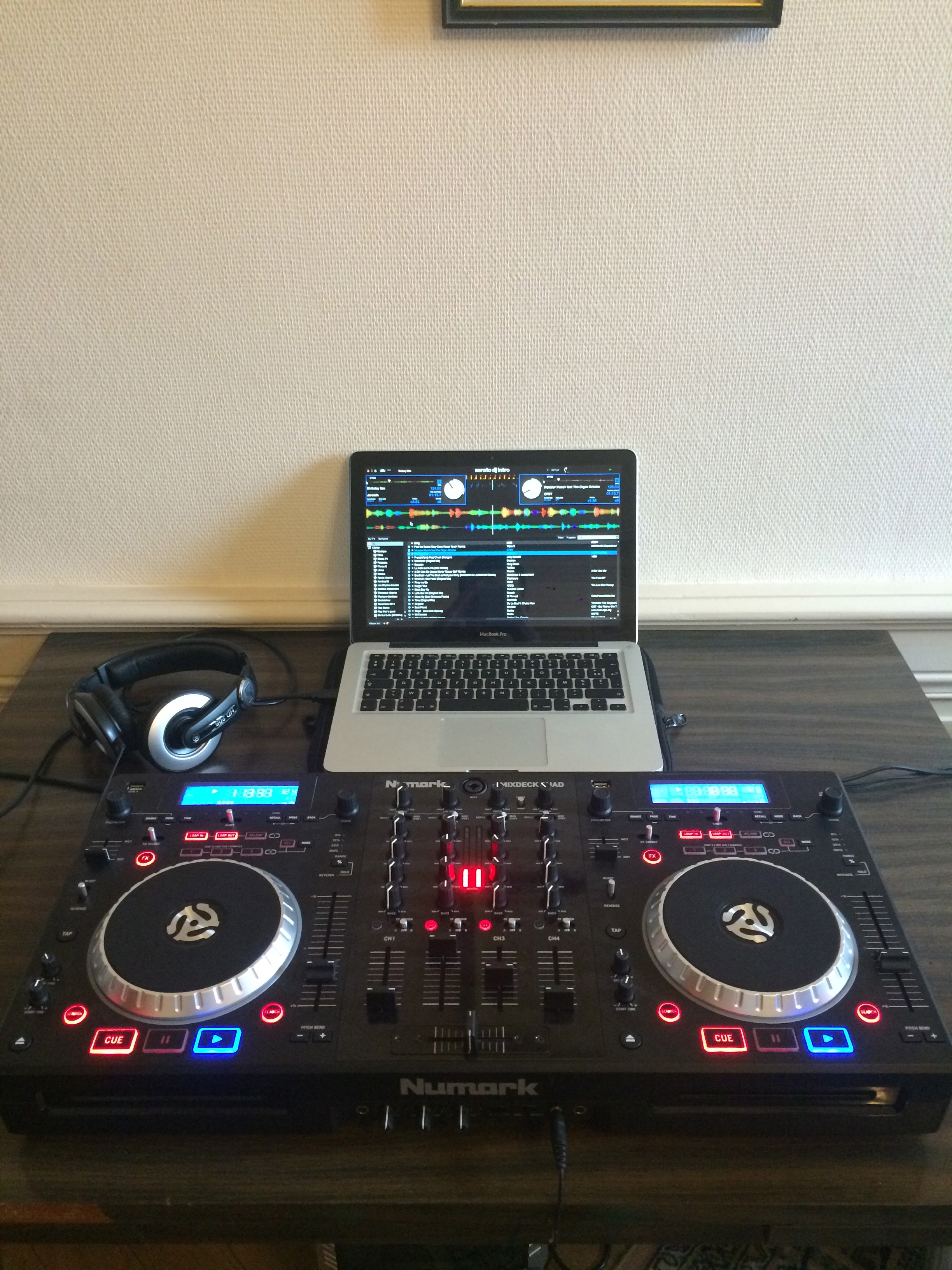 Photo Numark Mixdeck Quad Numark Mixdeck Quad (66077) (973479