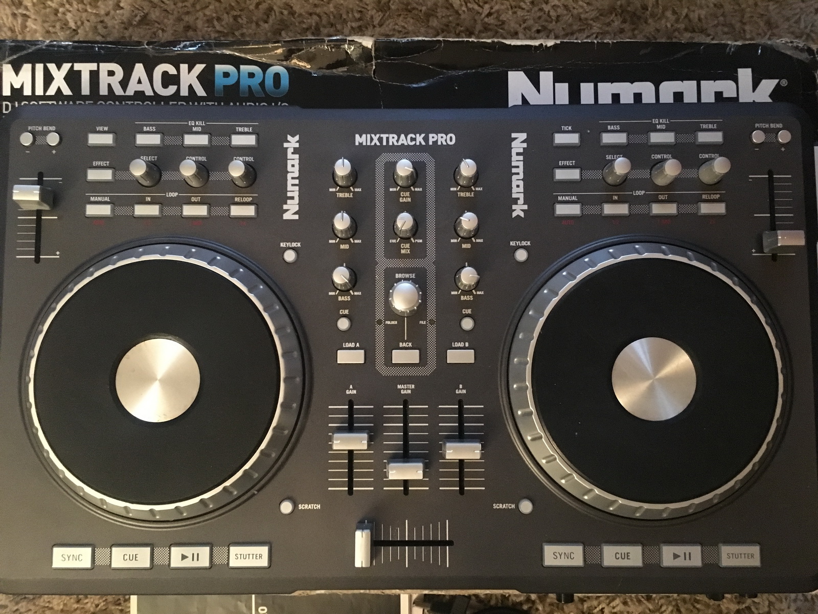 Photo Numark Mixtrack Pro Numark Mixtrack Pro (45737) (1945745) Audiofanzine