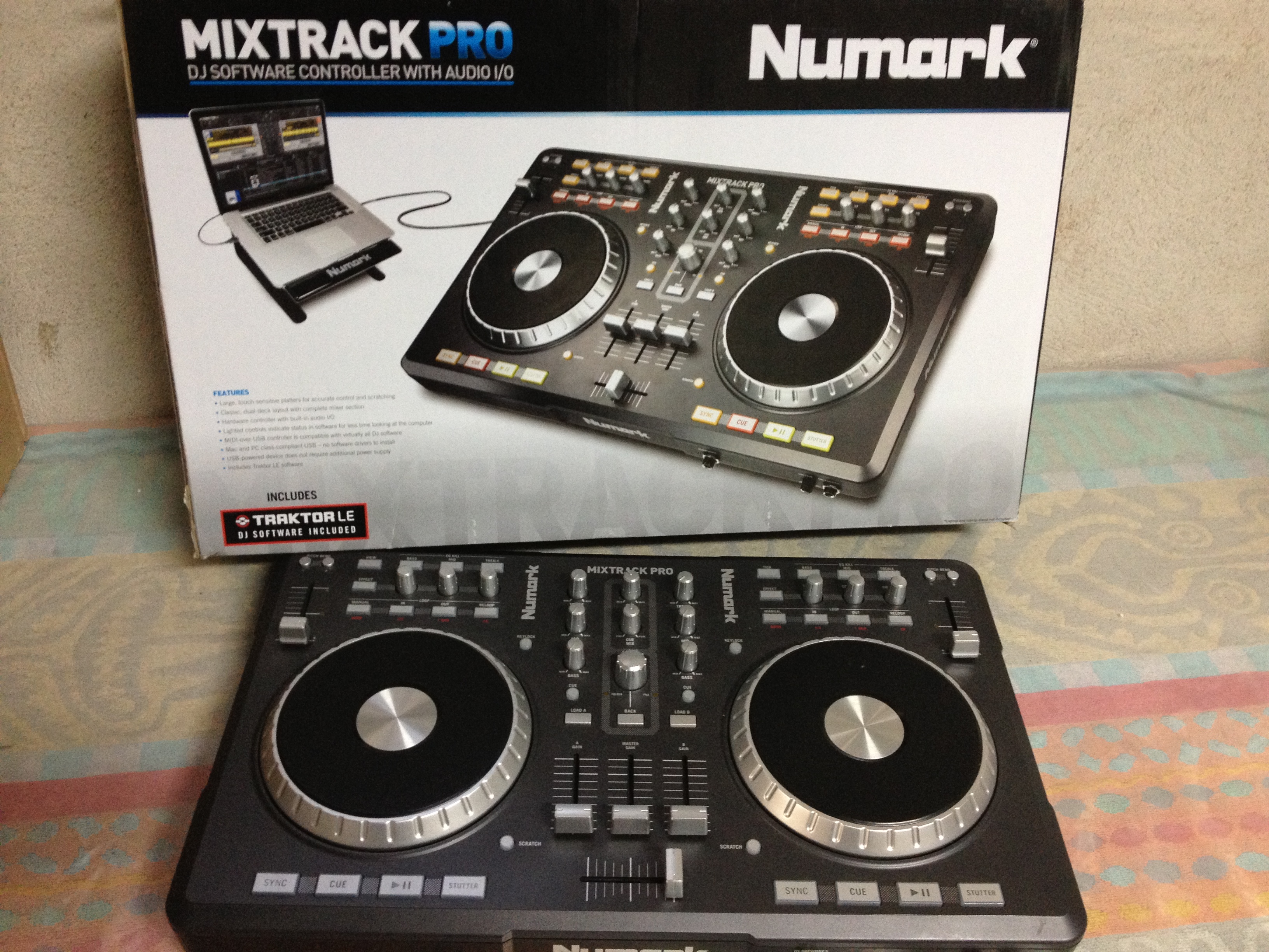 Numark Mixtrack Pro 2 User Manual
