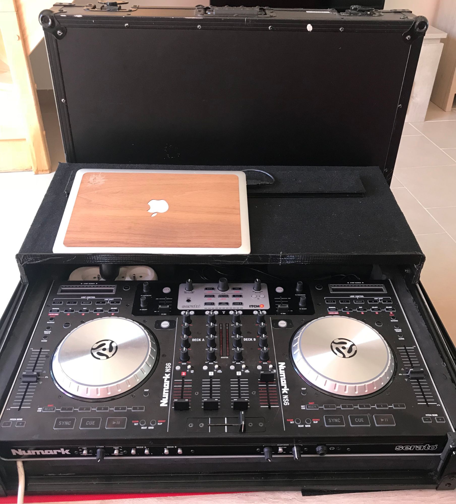 NS6 Numark NS6 Audiofanzine