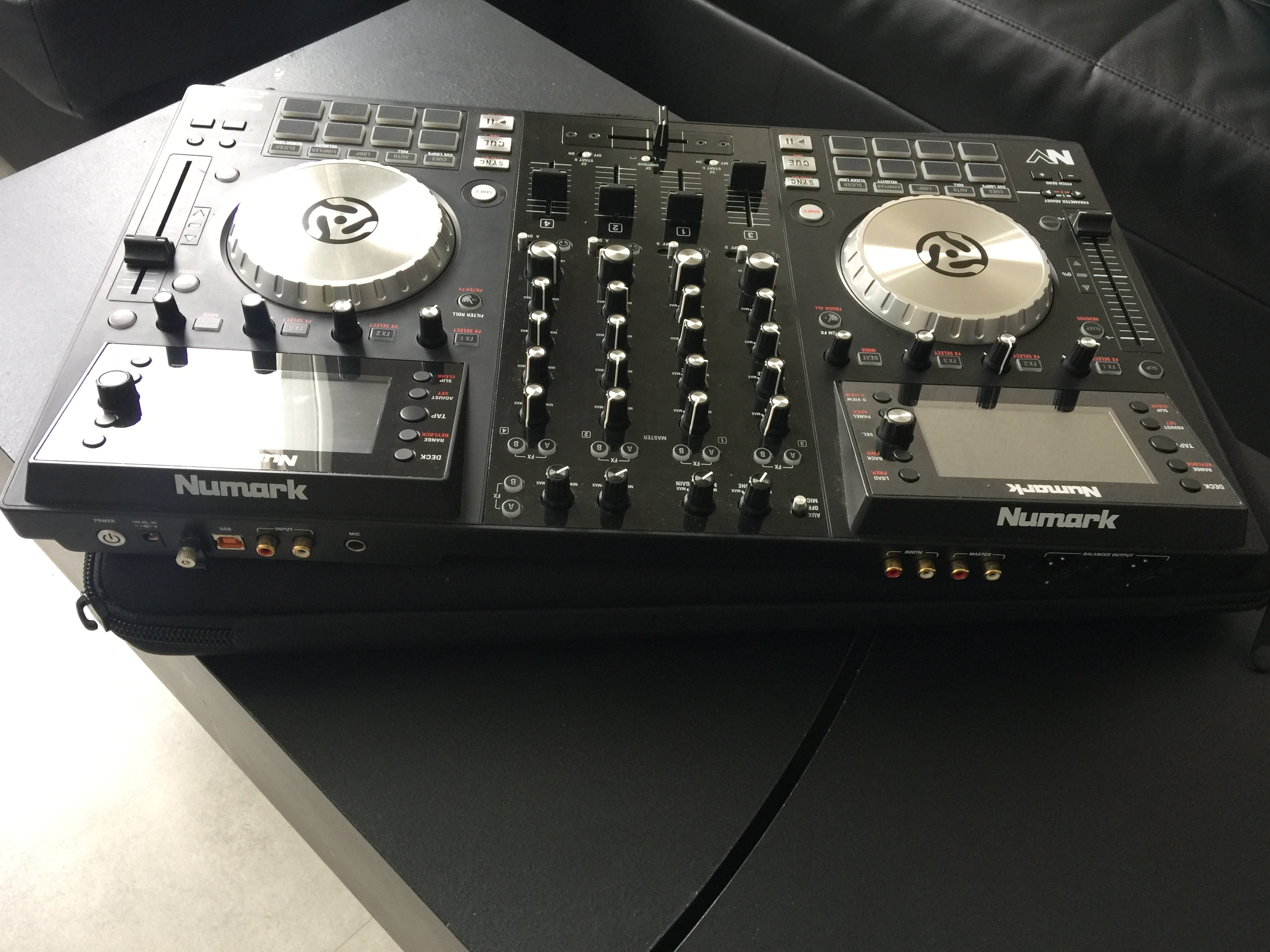 NVII Numark NVII Audiofanzine