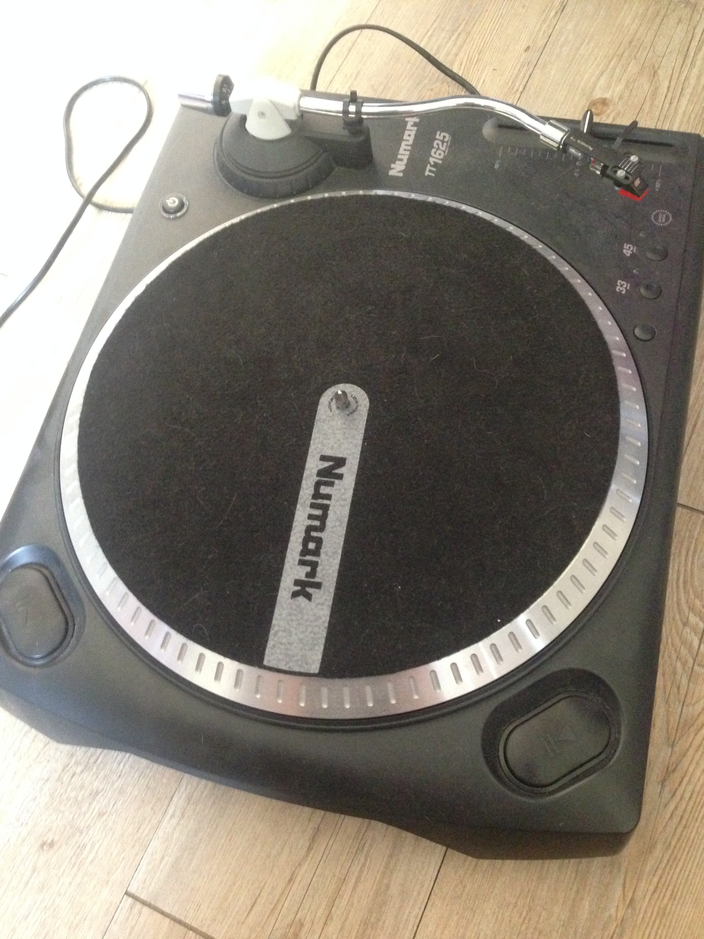 Photo Numark TT1625 Numark TT1625 (35185) (862299) Audiofanzine