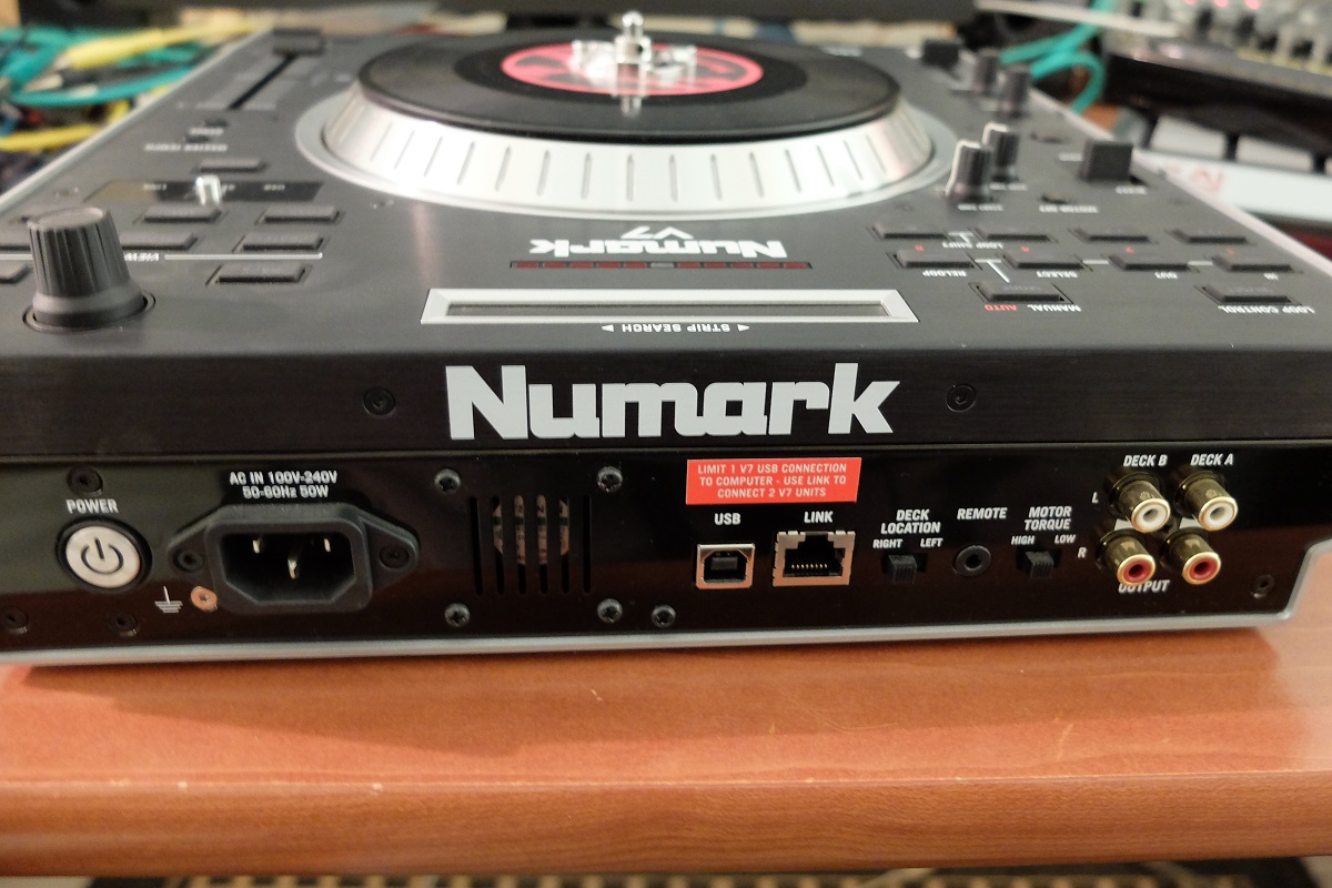 V7 Numark V7 Audiofanzine