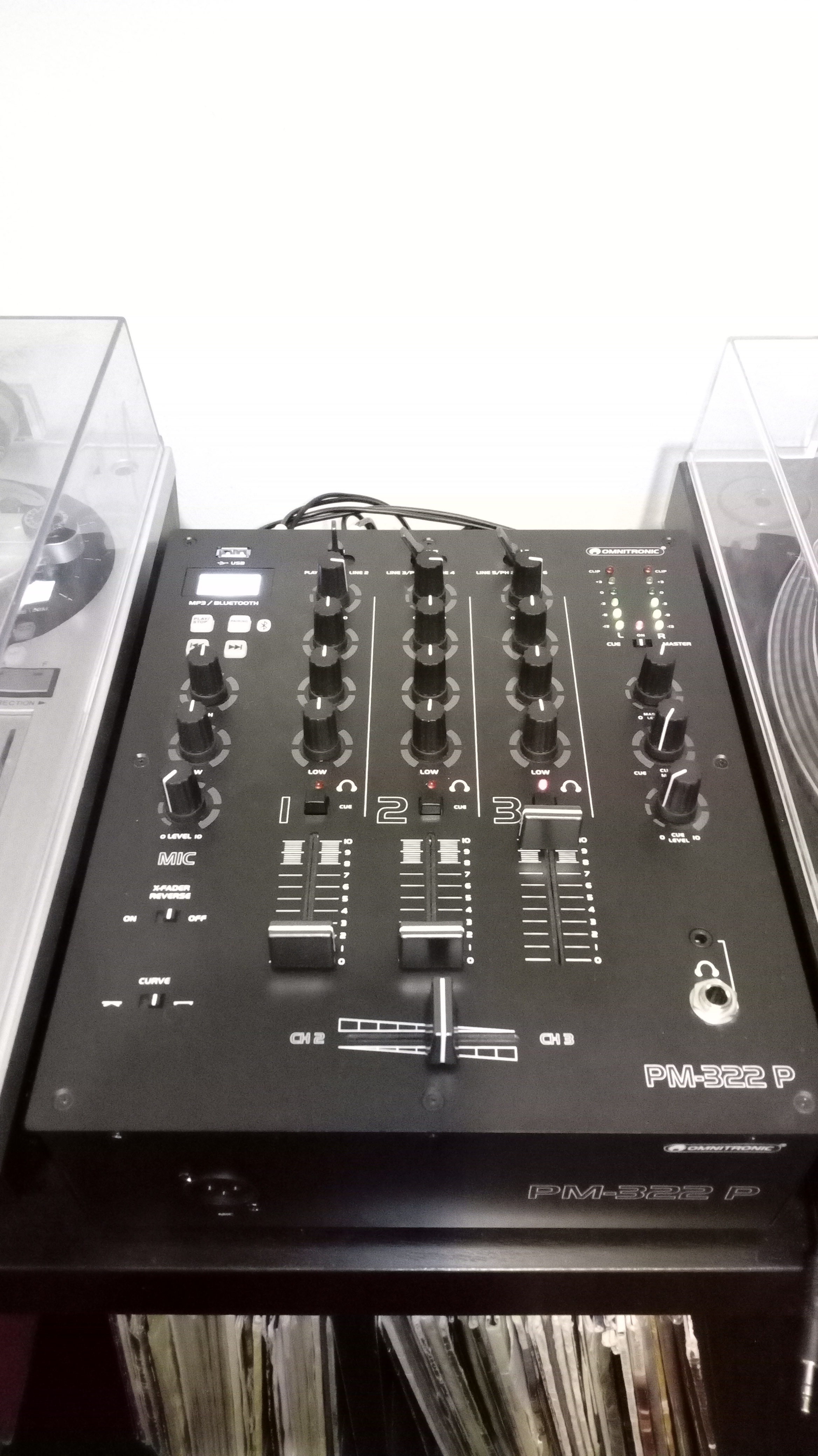 OMNITRONIC Table de mixage de DJ PM-322P 3 canaux à lecteur Bluetooth et USB