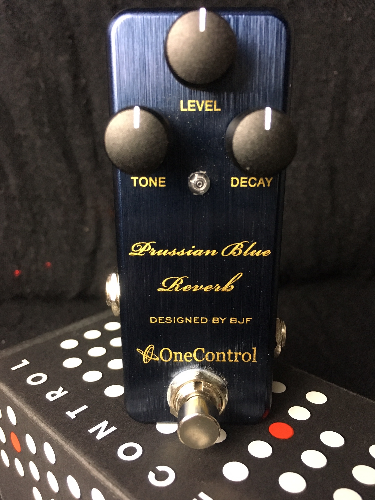 One Control Prussian Blue Reverb One Control - Audiofanzine