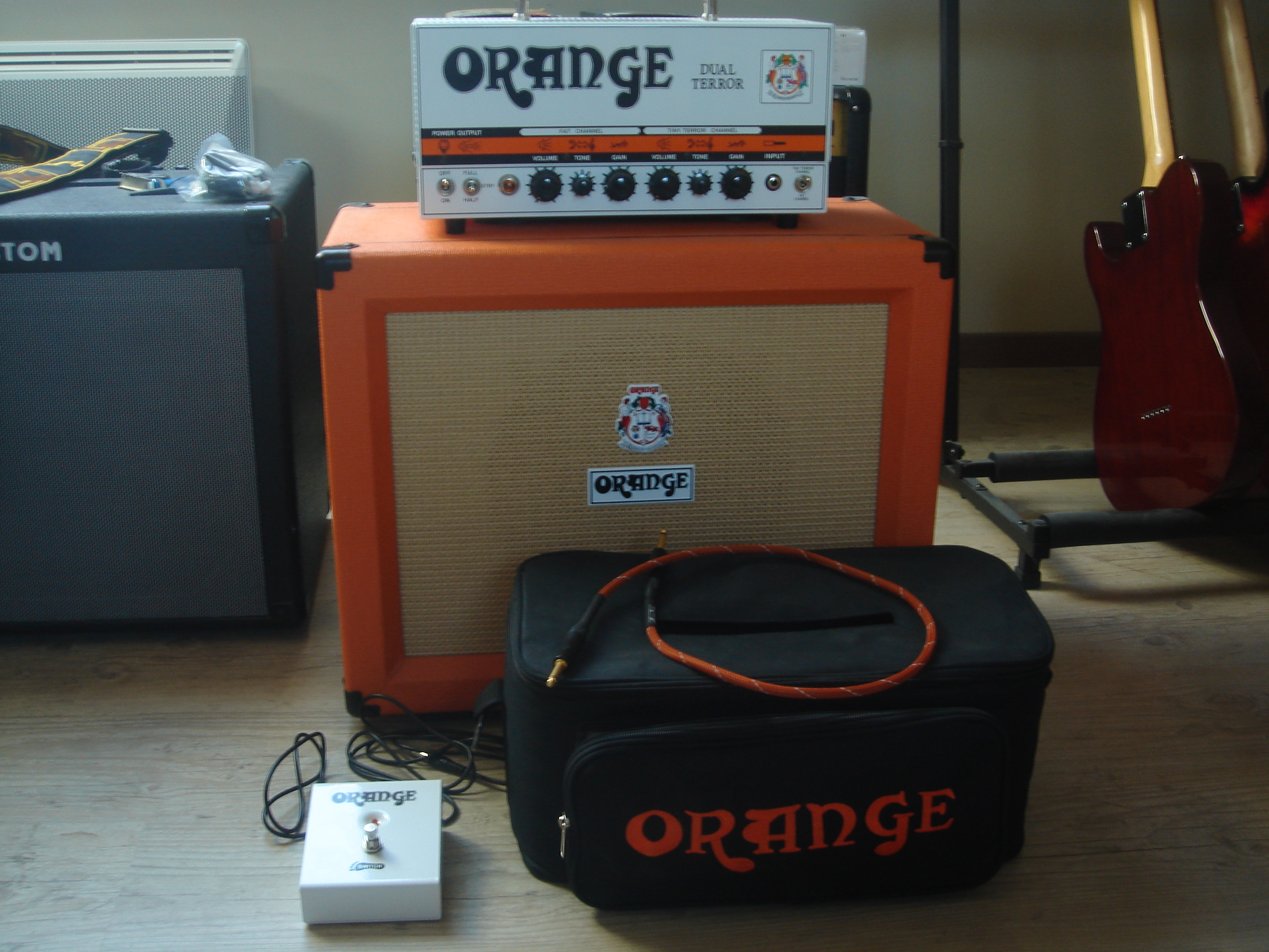 Orange Dual Terror : Review: Orange Amplification Dual Dark 50 Guitar ...