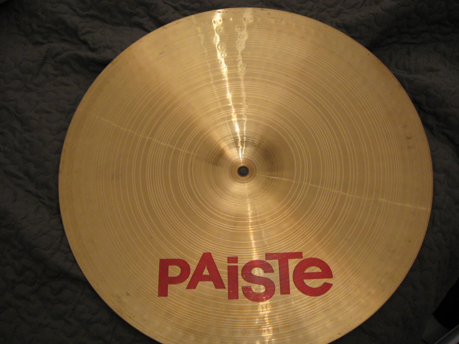 2002 MEDIUM CRASH 18'' Paiste 2002 Medium Crash 18'' Audiofanzine