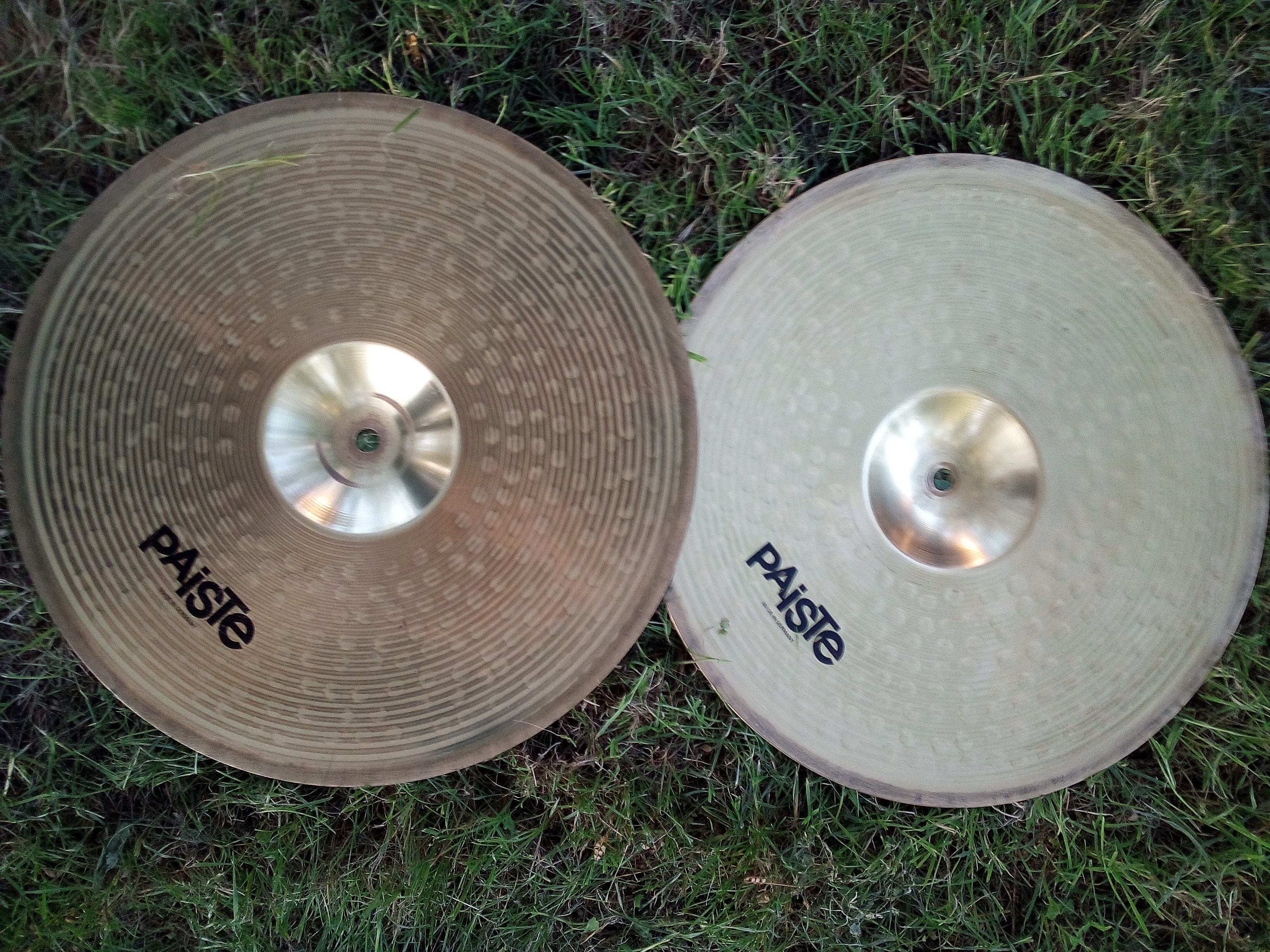 302 HIHAT 14" Paiste 302 HiHat 14" Audiofanzine