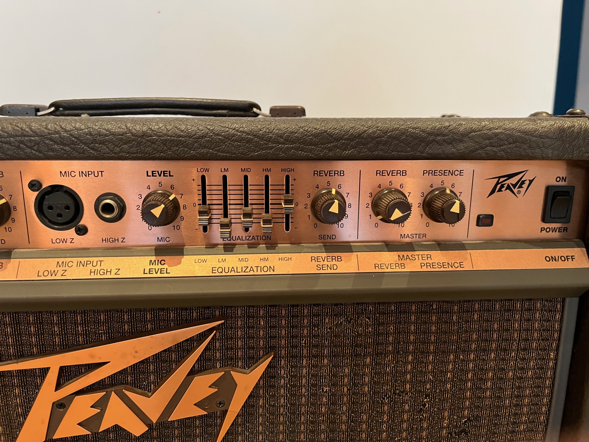 Ecoustic 112 Peavey Ecoustic 112 Audiofanzine