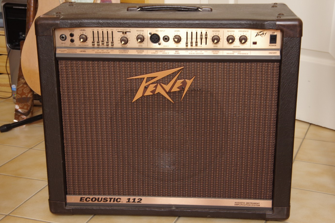 ECOUSTIC 112 Peavey Ecoustic 112 Audiofanzine