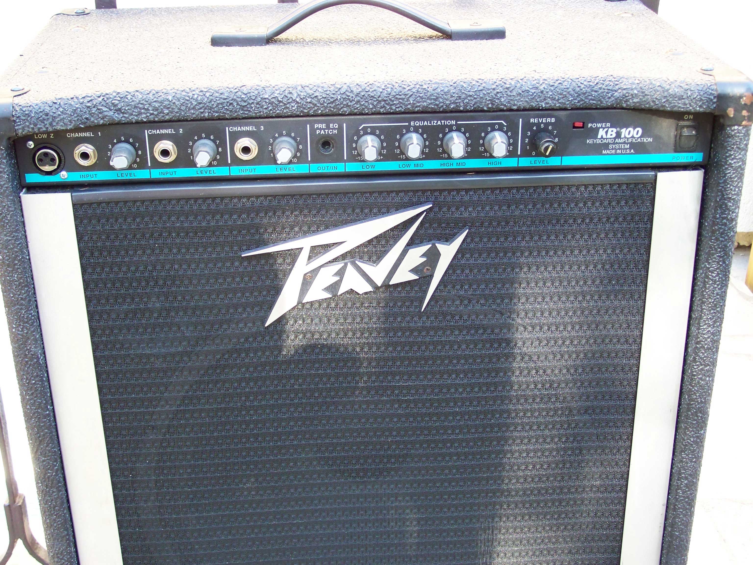 Photo Peavey KB100 Peavey KB100 (14051) (259885) Audiofanzine