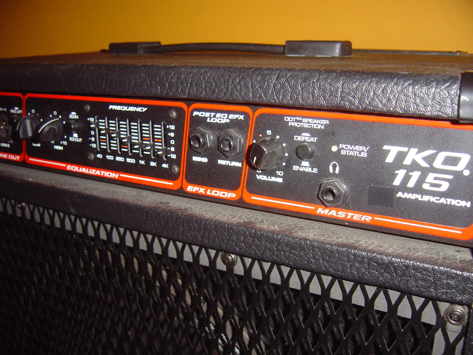 Peavey TKO 115 image (154581) Audiofanzine