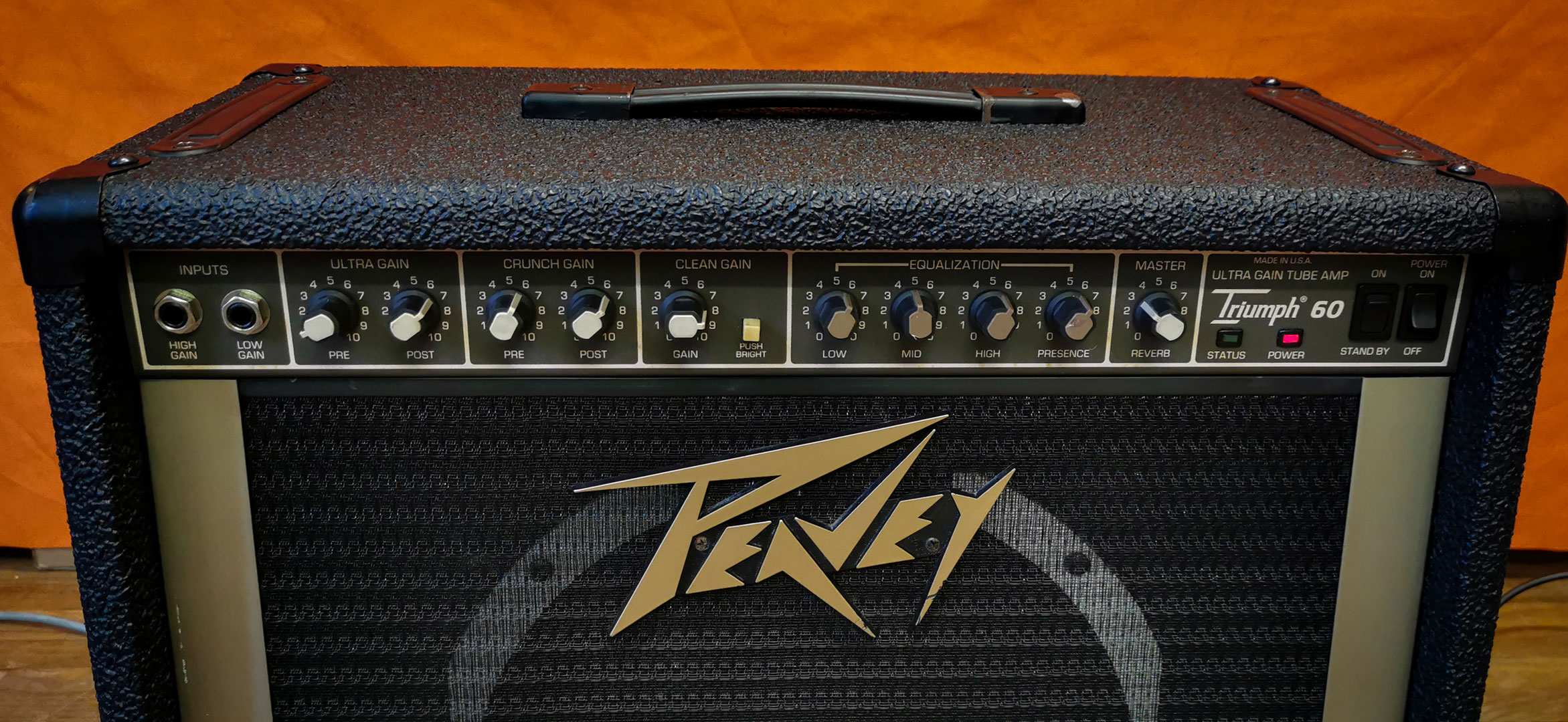 Triumph 60 Ultra Gain Peavey Triumph 60 Ultra Gain Audiofanzine