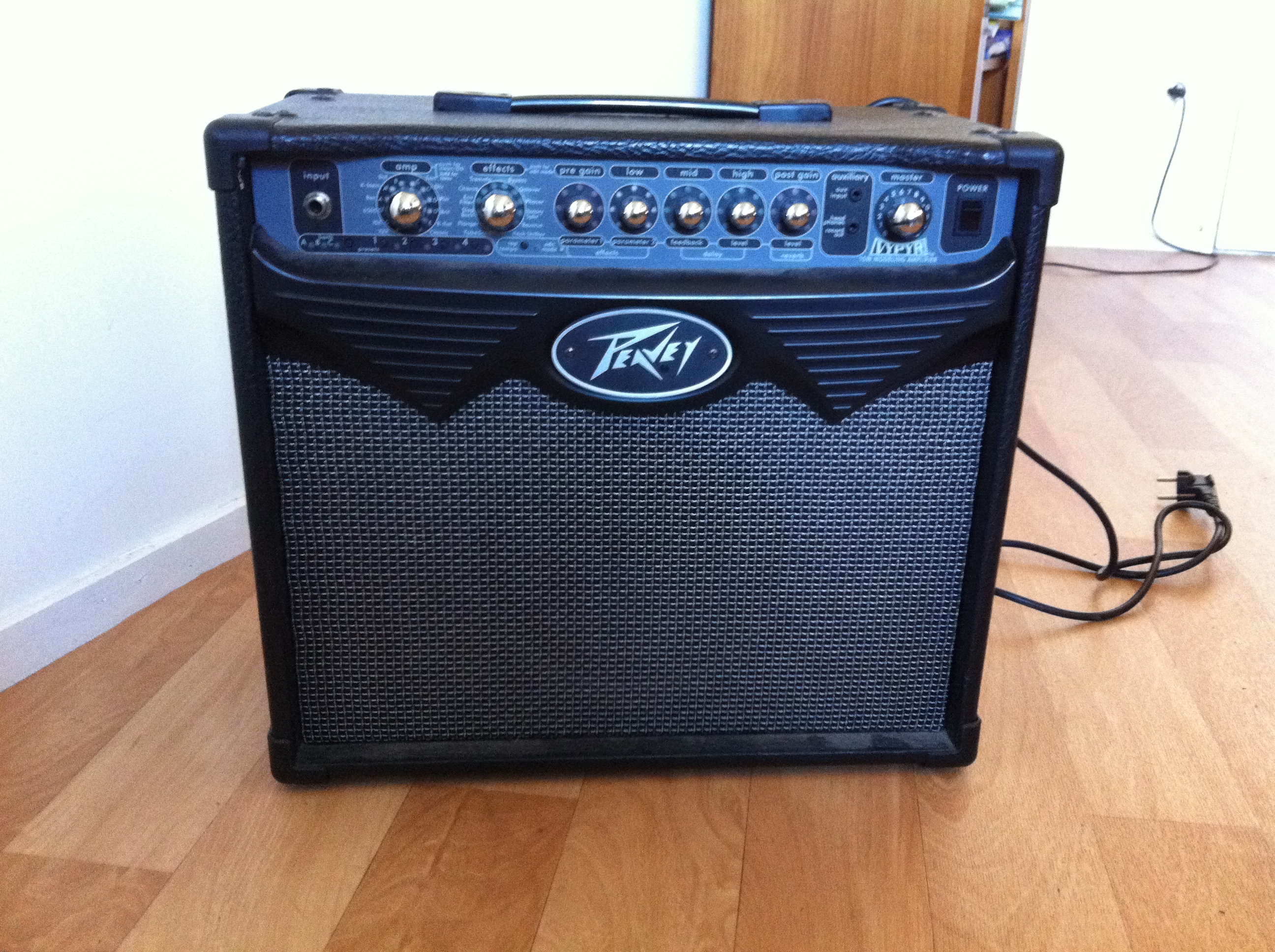 Peavey Vypyr 15 image (#295258) - Audiofanzine