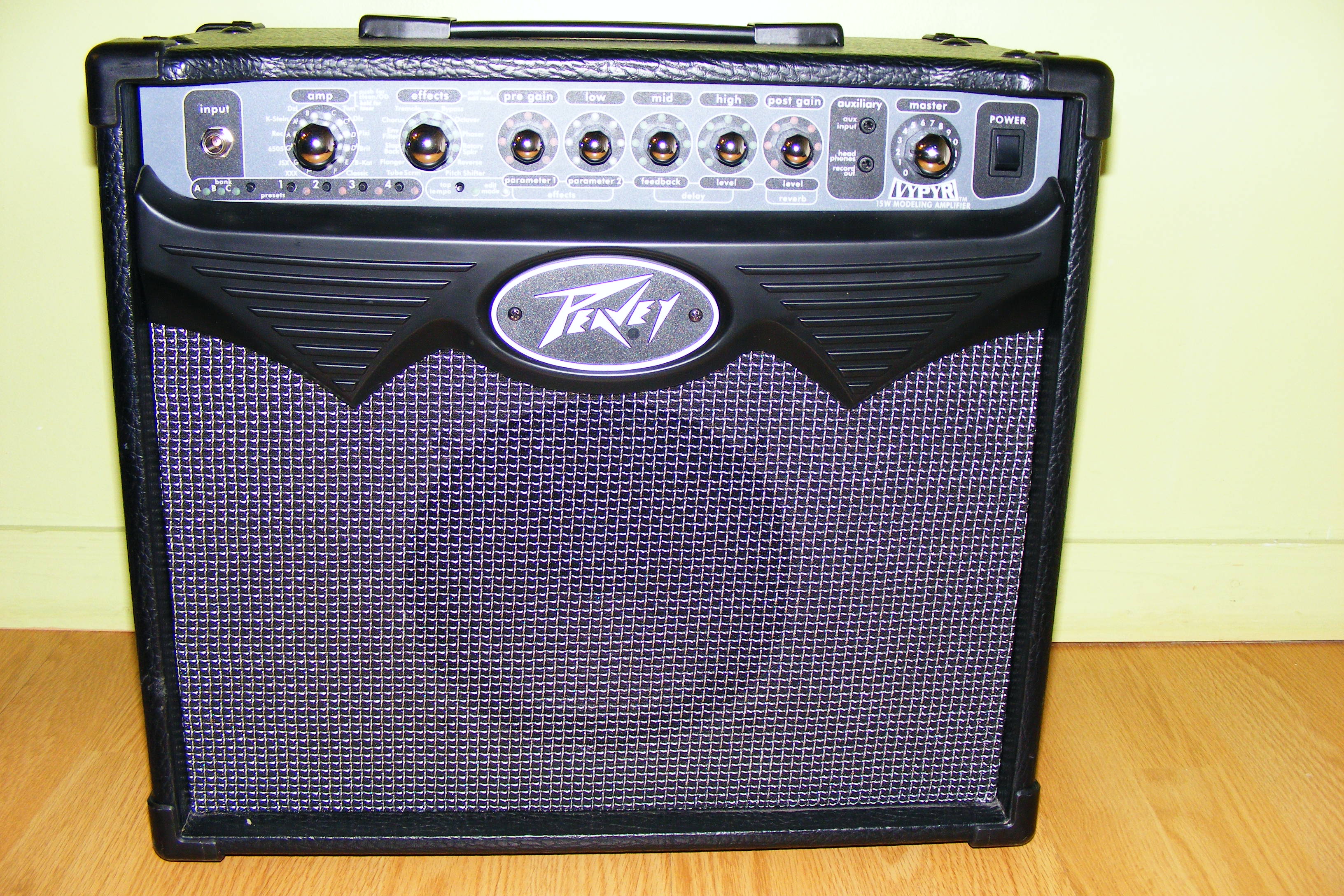 Photo Peavey Vypyr 15 Peavey Vypyr 15 (52382) (514460) Audiofanzine