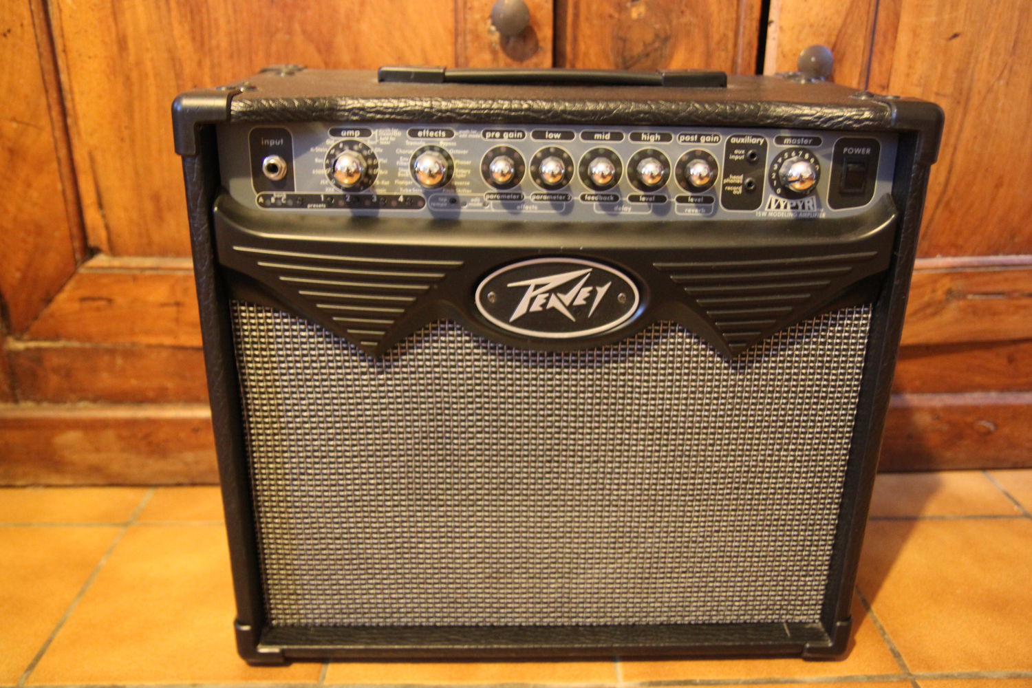 Photo Peavey Vypyr 15 : Peavey Vypyr 15 (9021) (#898883) - Audiofanzine