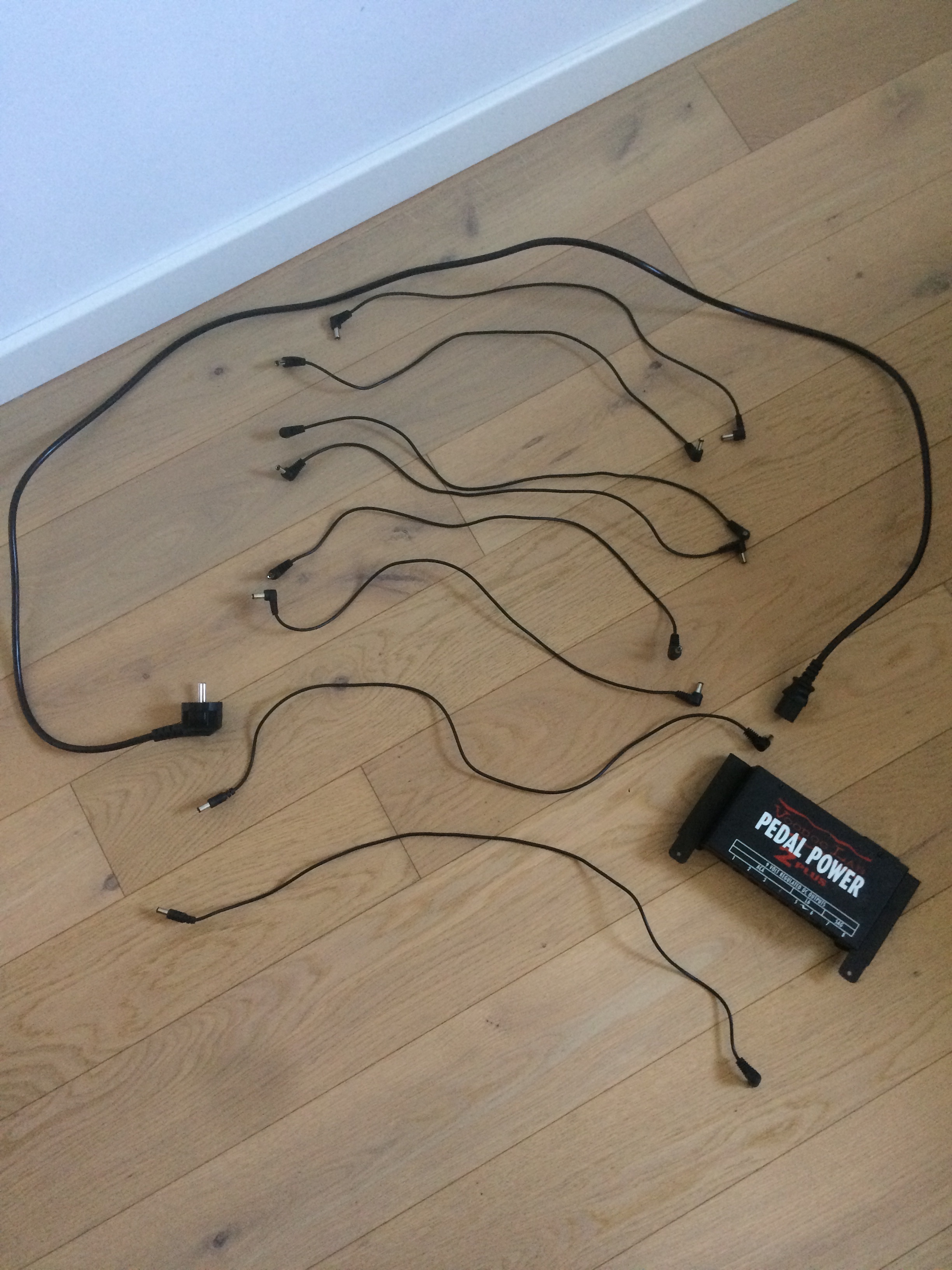 Pedaltrain 2 w/ Hard Case Pedaltrain Audiofanzine