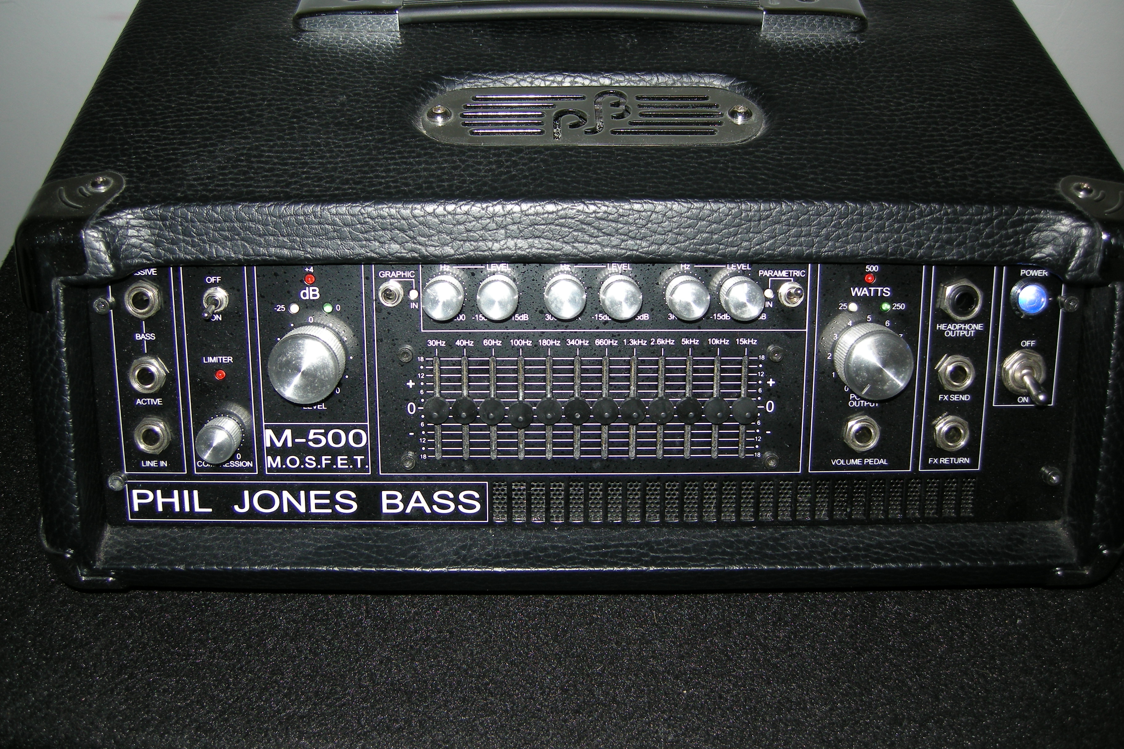 M500 Phil Jones Bass M500 Audiofanzine