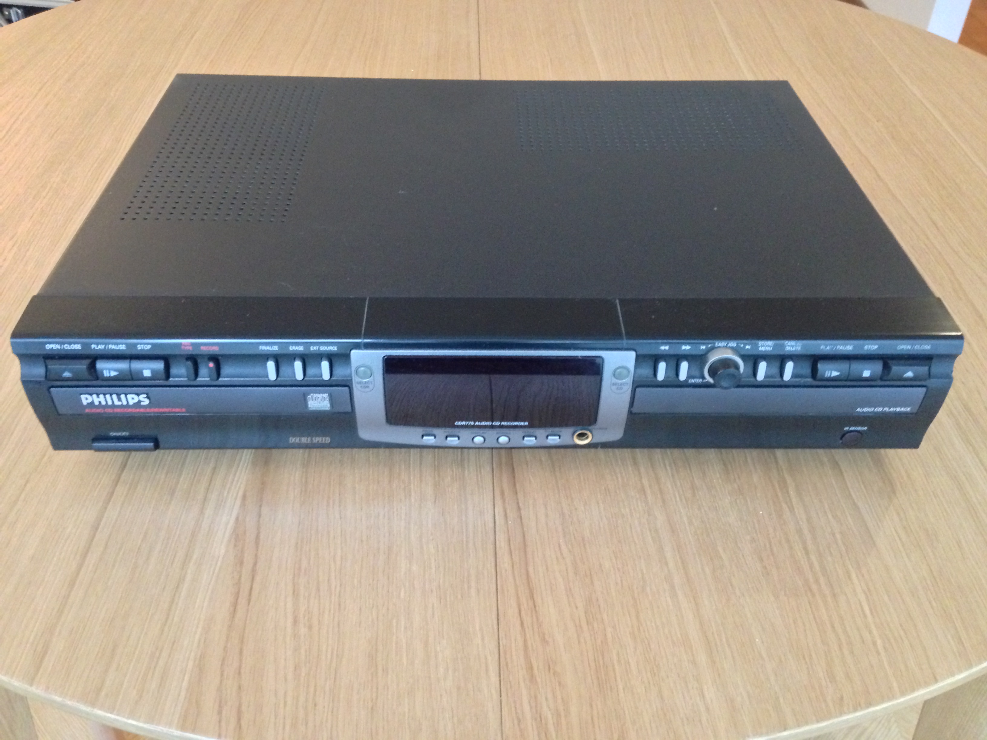 CDR 775 Philips CDR 775 Audiofanzine