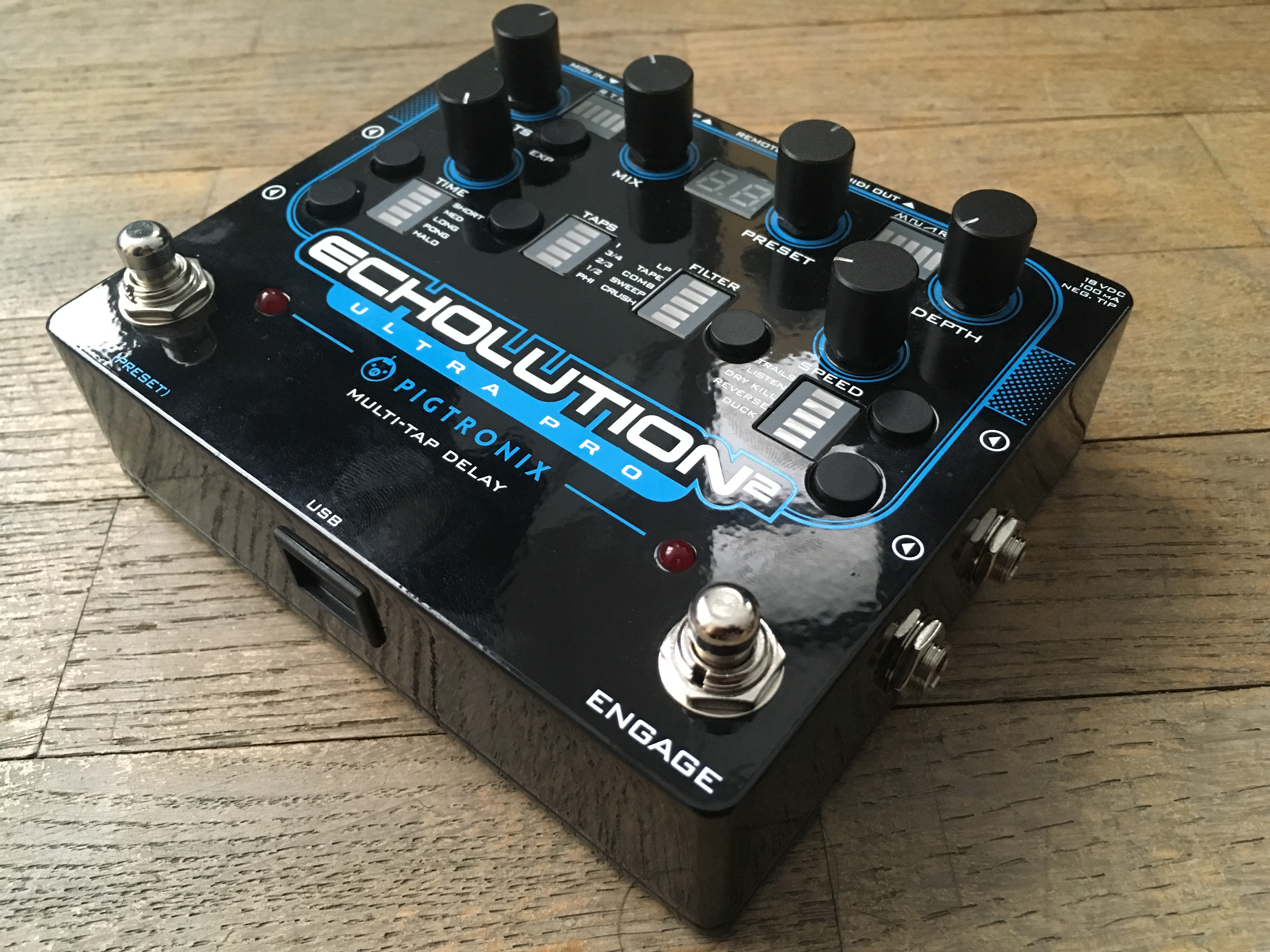 PIGTRONIX ECHOLUTION 2 ULTRA PRO の中でも定番の看板 - www