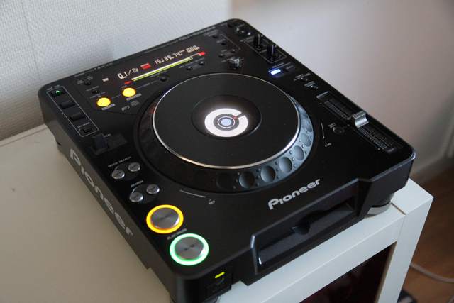 pioneer cdj 1000