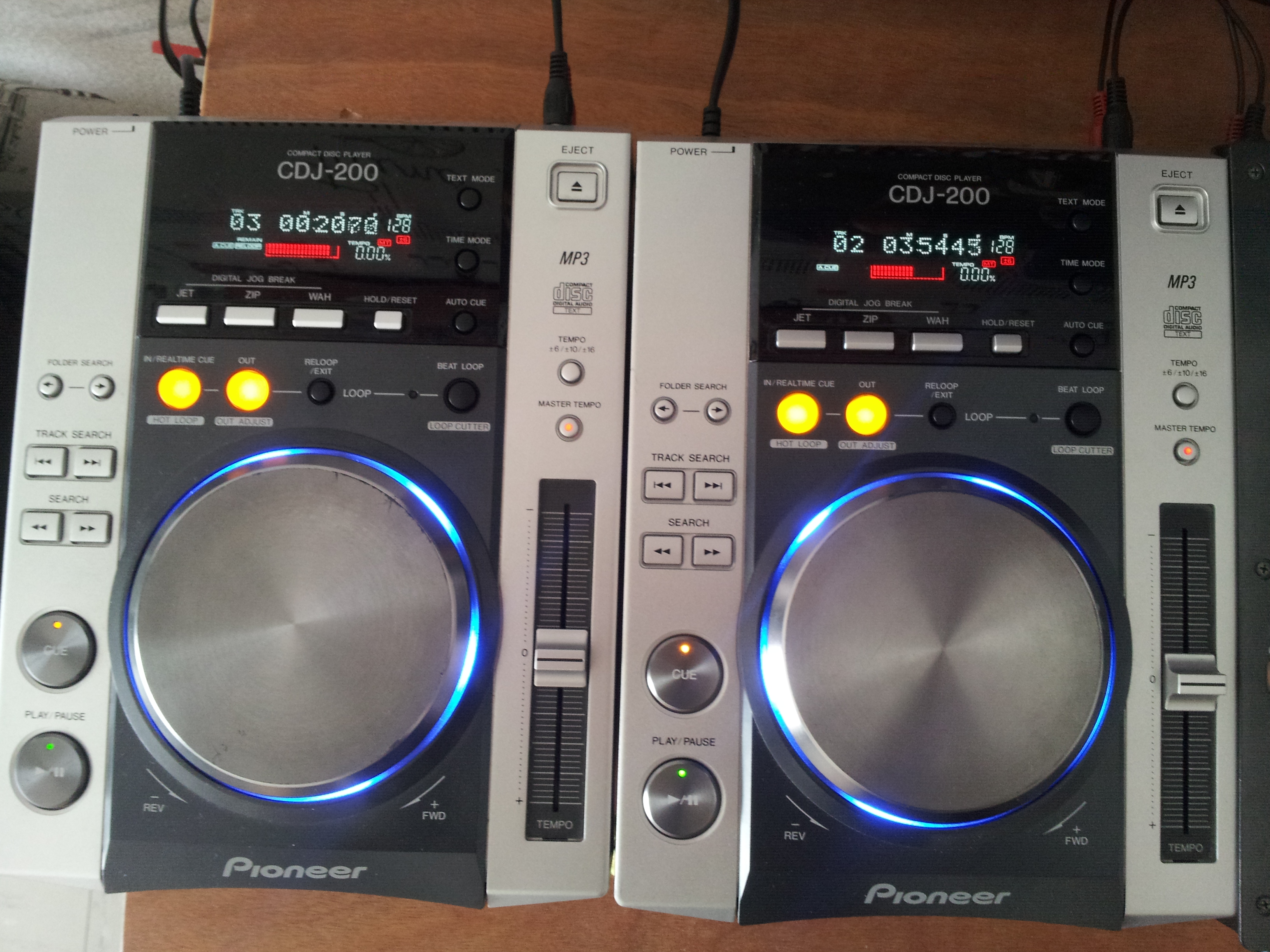 Как pioneer cdj 200 подключение к компьютеру