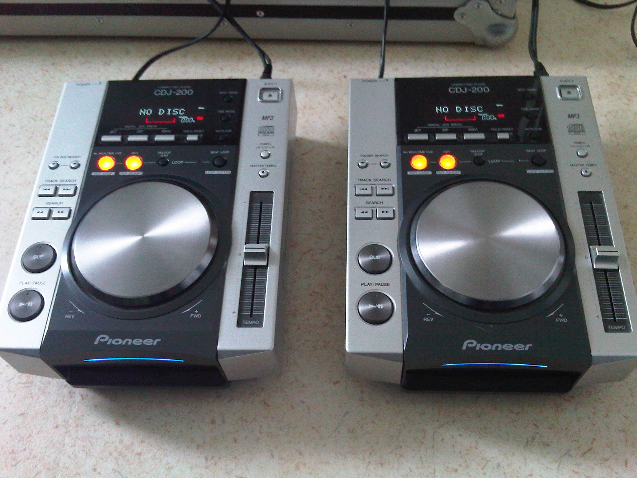 cdj 200