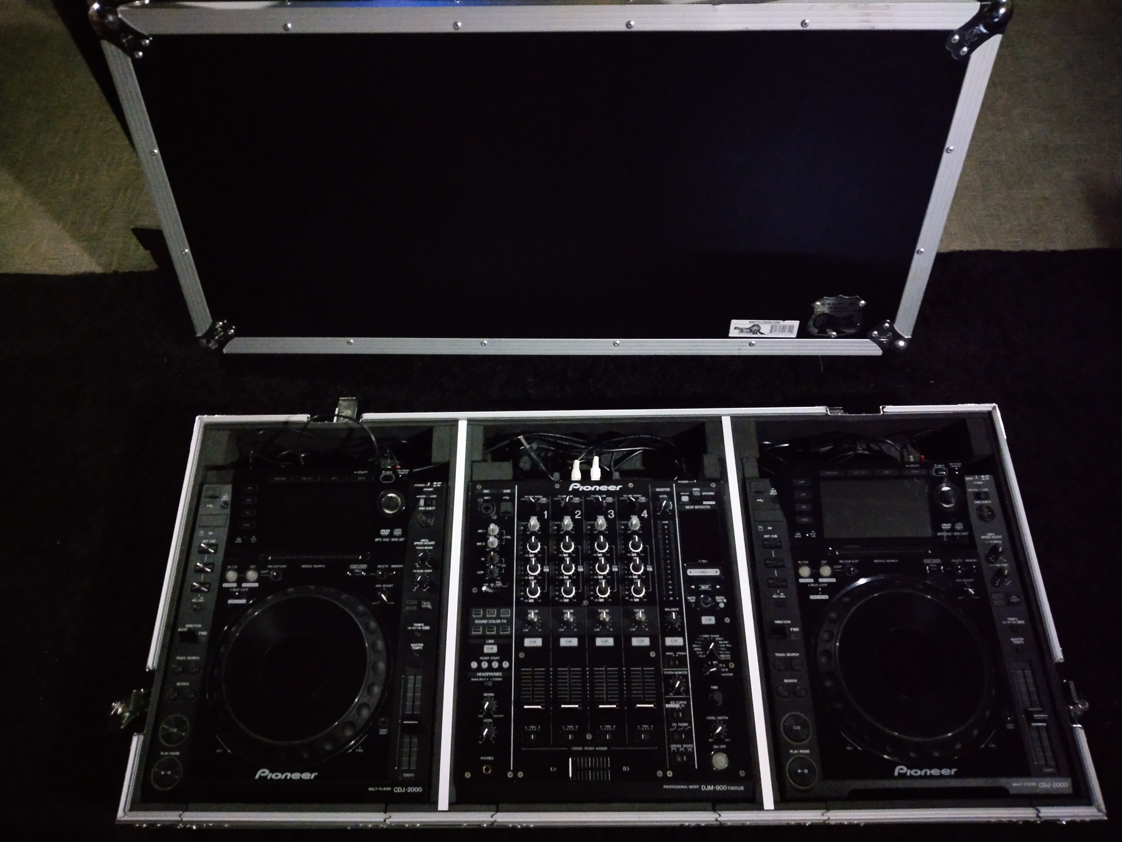 Pioneer cdj 2000 не читает флешку