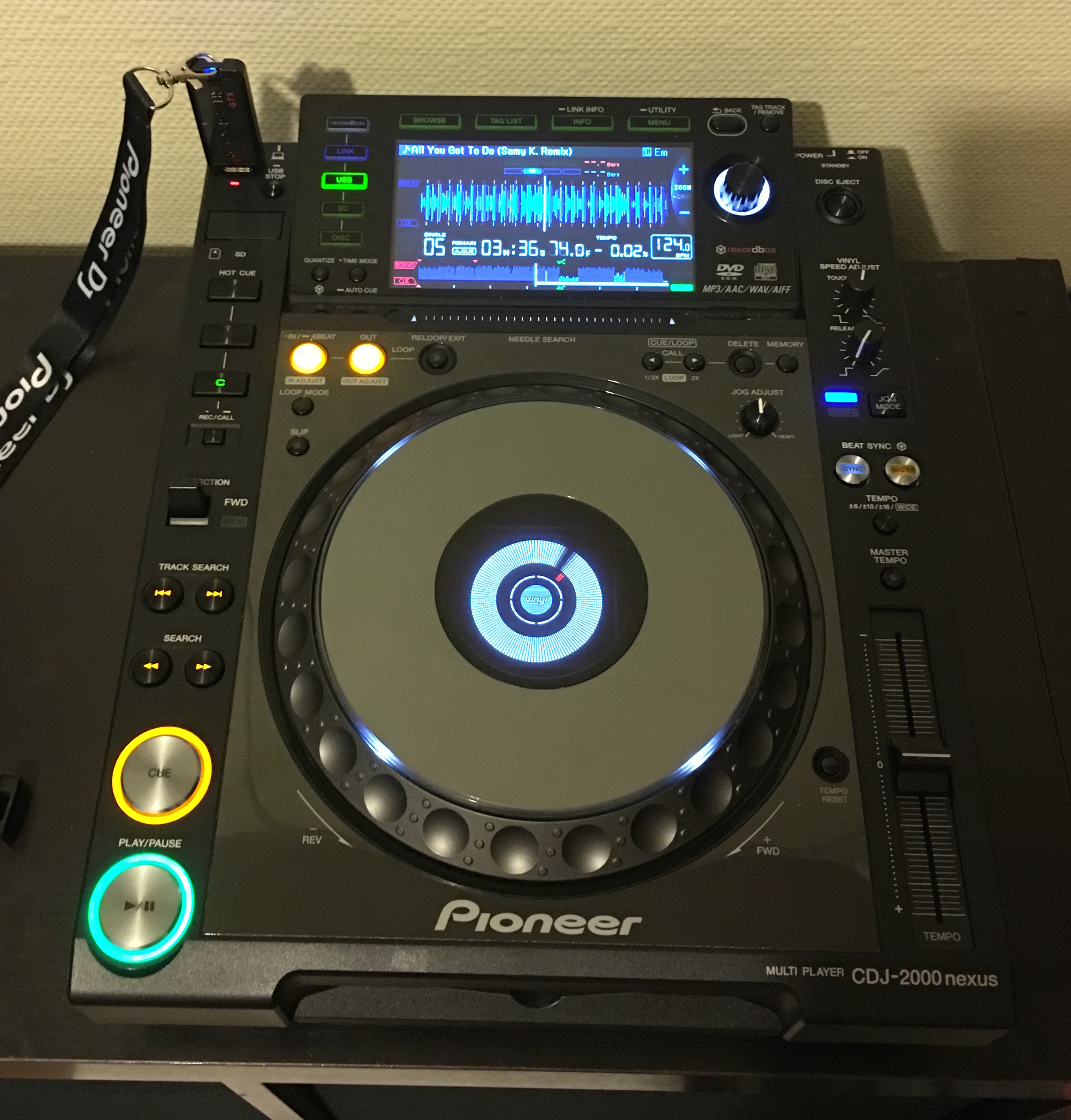 Pioneer cdj 2000 не читает флешку