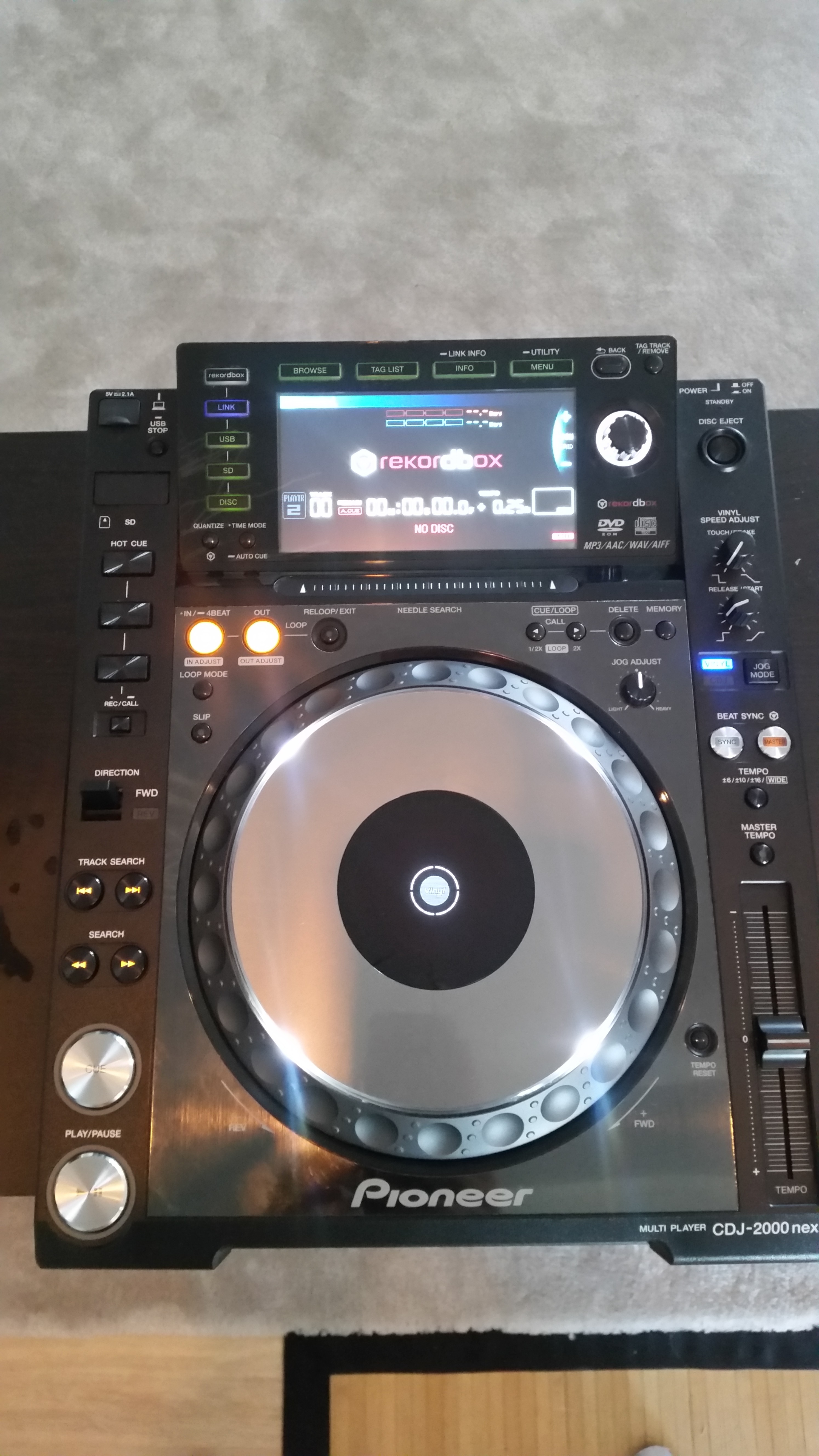 Pioneer cdj 2000 не читает флешку