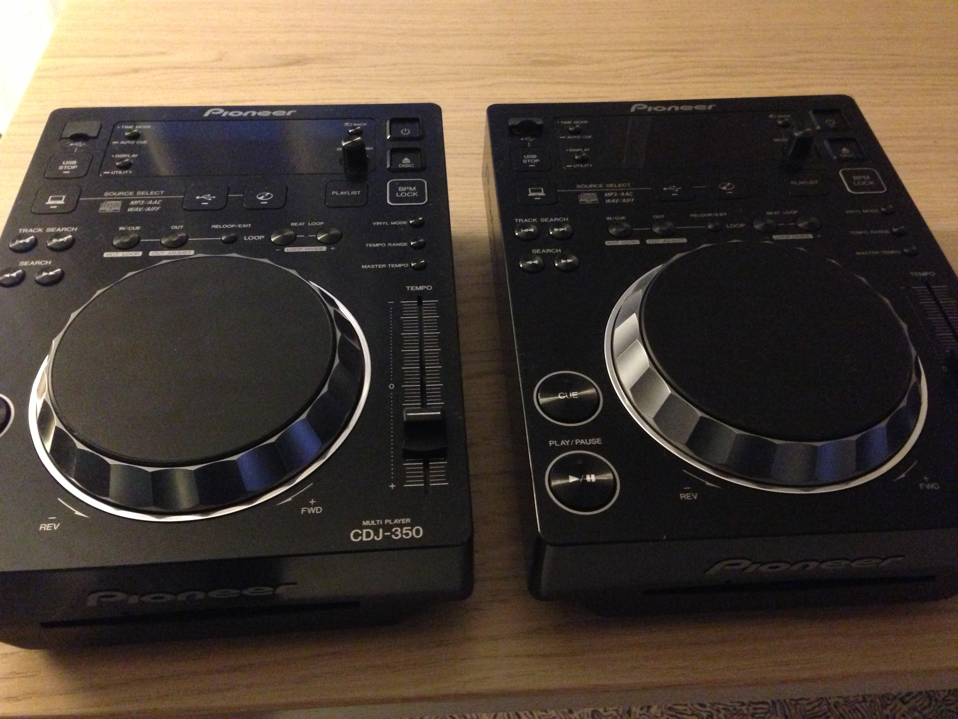 Cdj 350 какие флешки читает