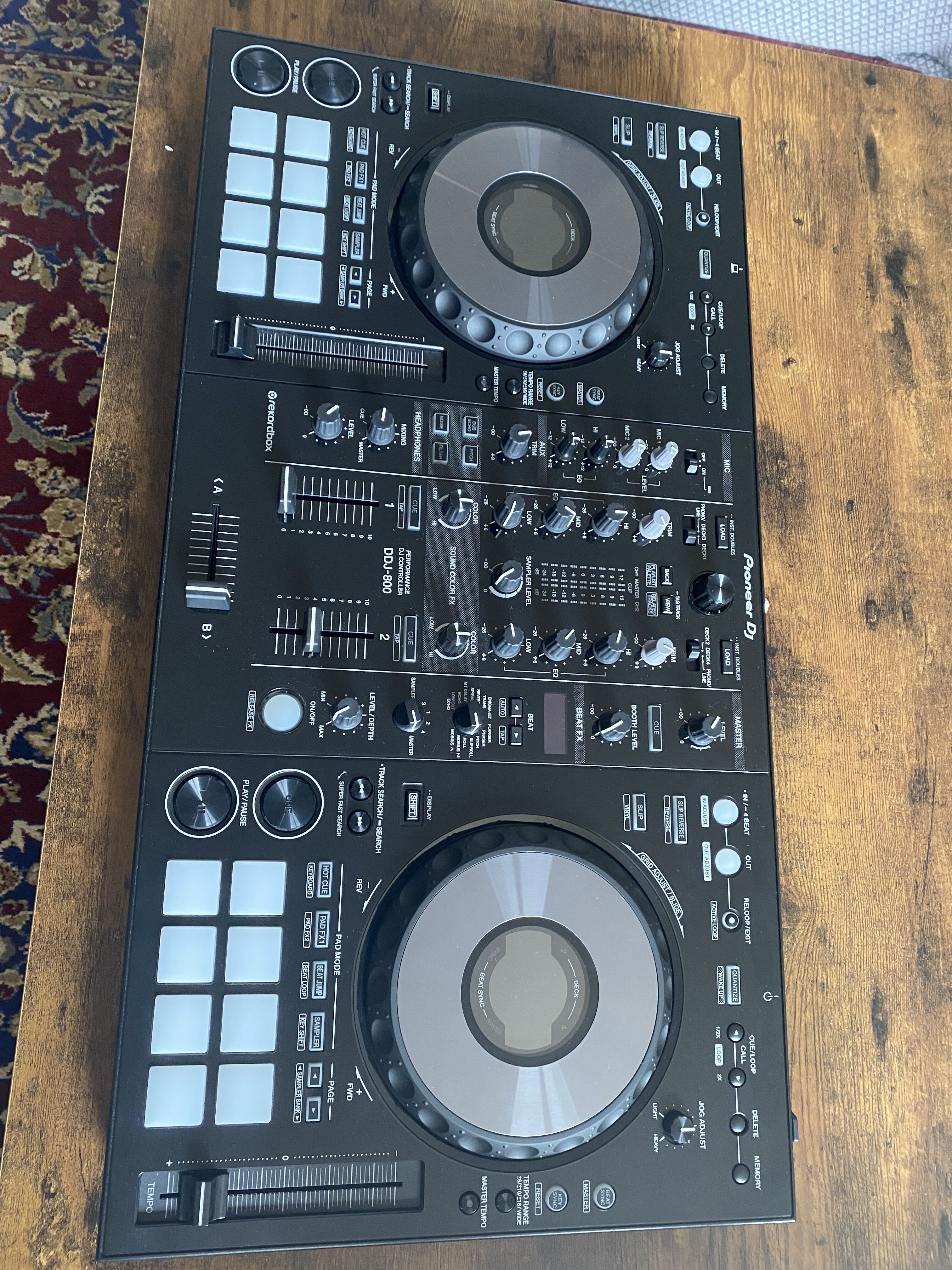 DDJ-800 - Pioneer DDJ-800 - Audiofanzine