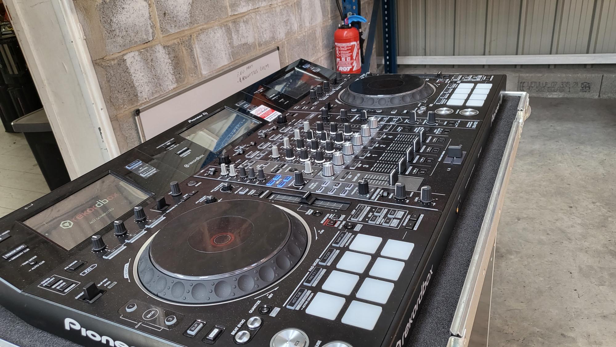 Le DDJ-RZX : le Nouveau Contrôleur DJ de Chez Pioneer 