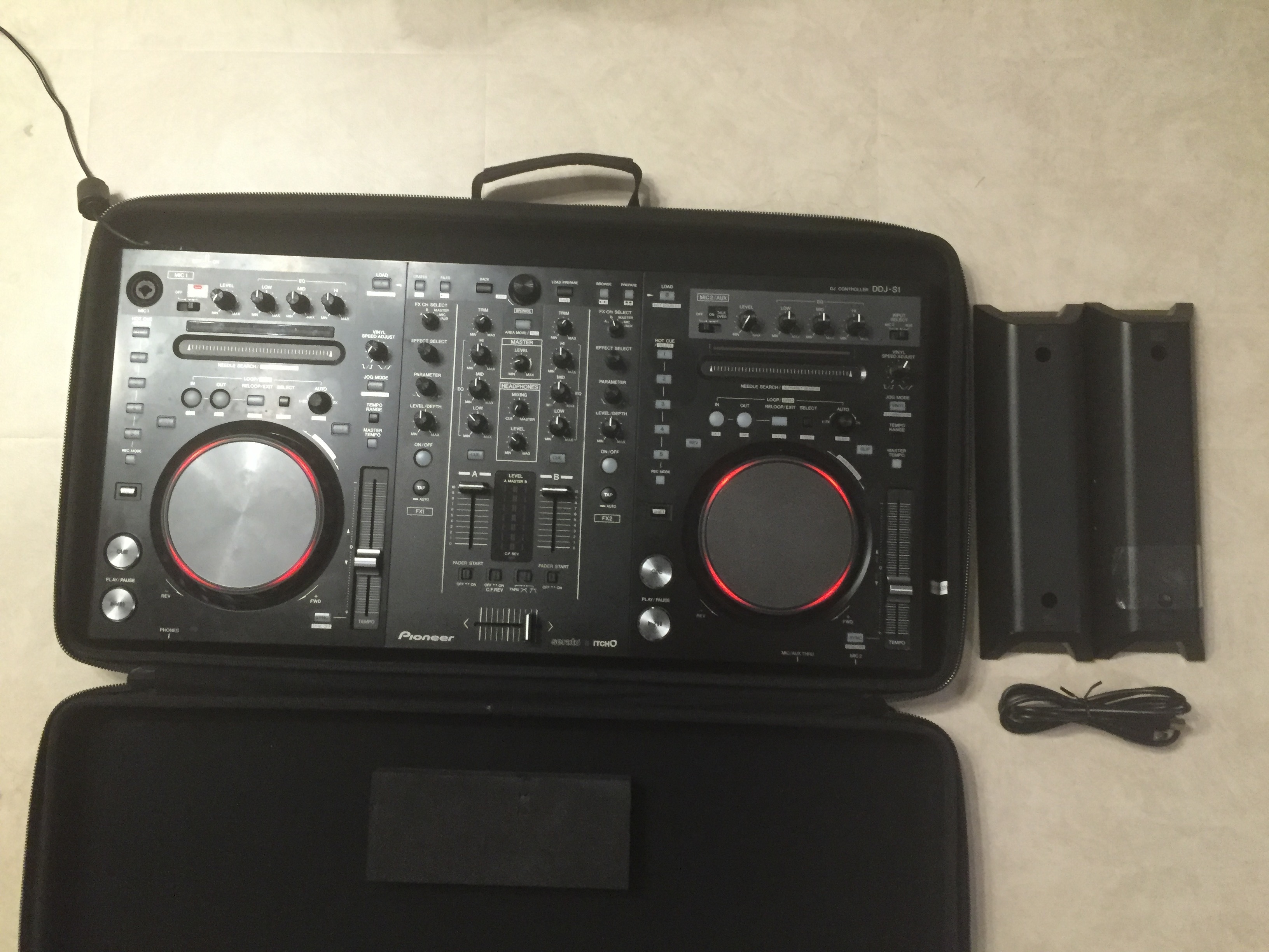 ddj s1