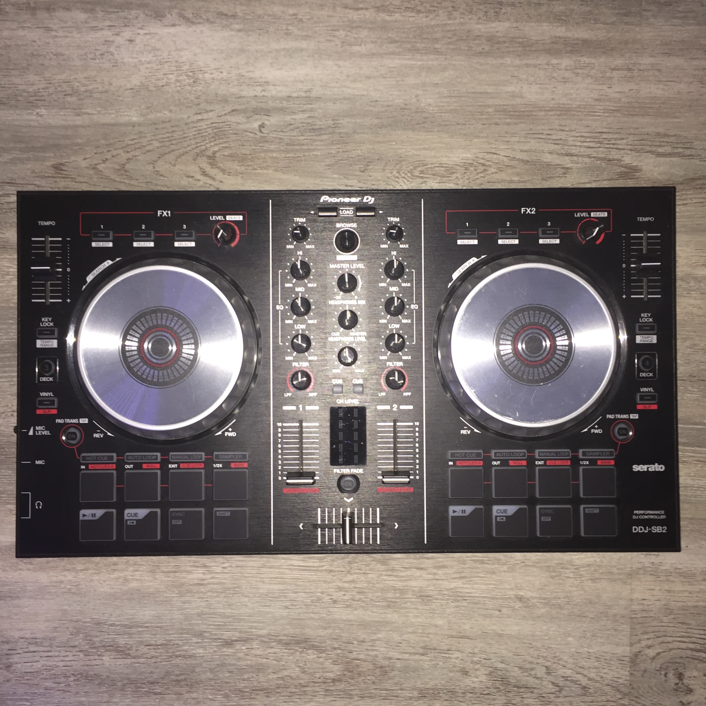 Pioneer DDJ-SB2+jennifermadsen.com