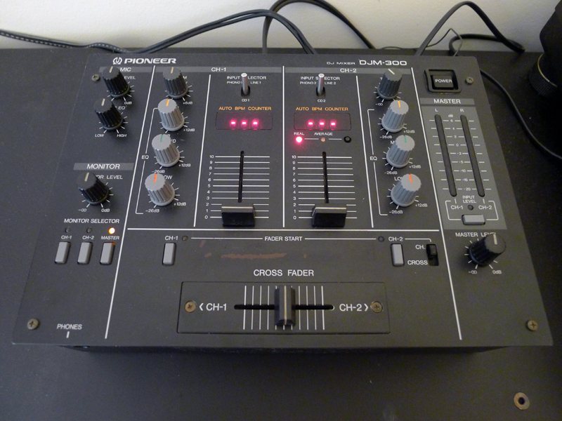 DJM-300 - Pioneer DJM-300 - Audiofanzine