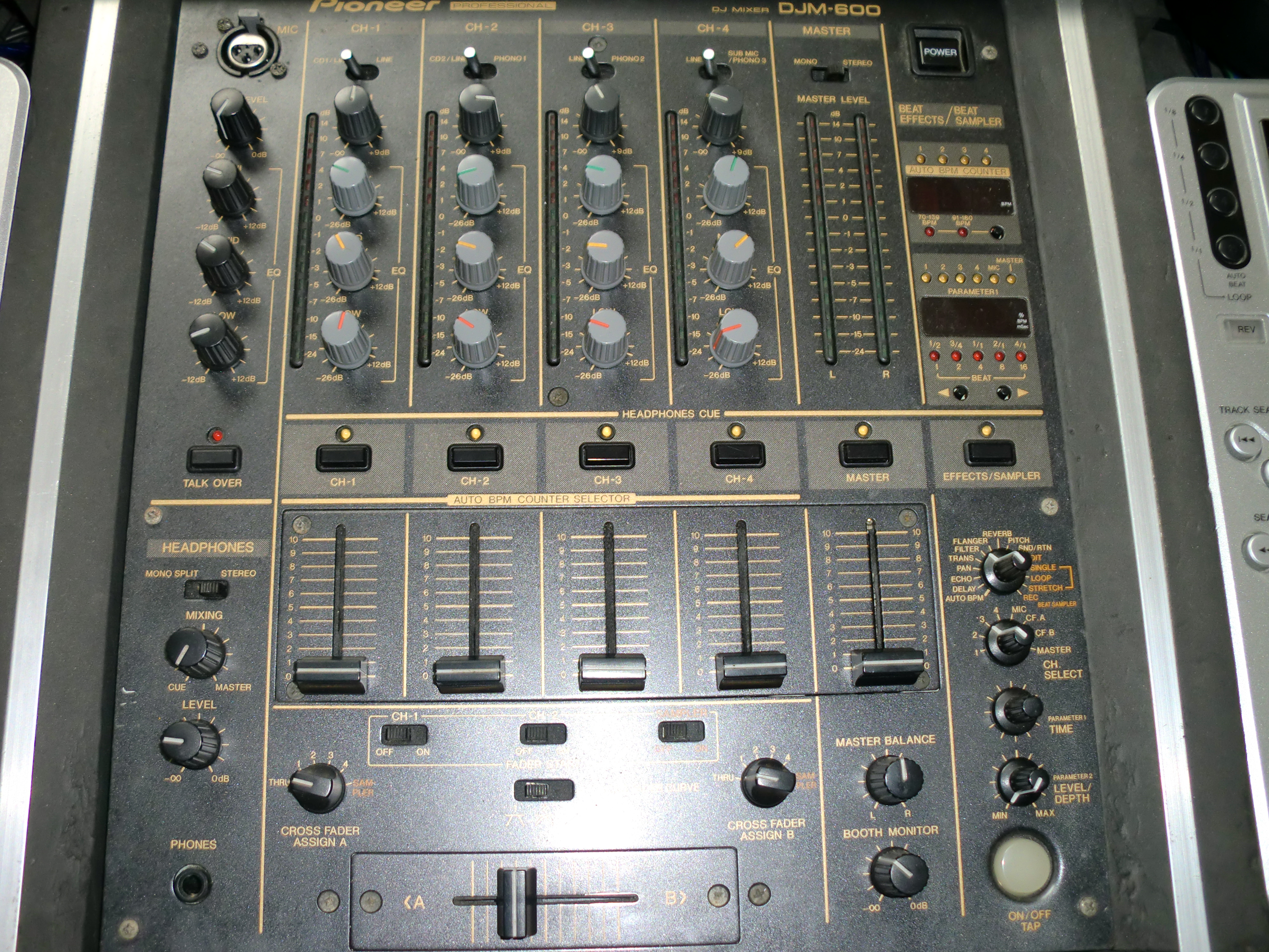 Pioneer DJM-600 image (#564522) - Audiofanzine