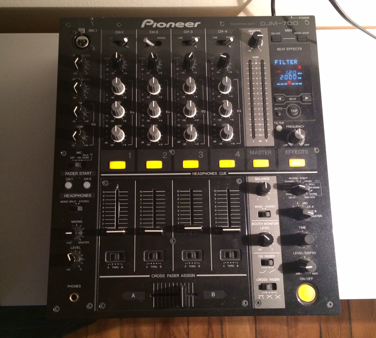 pioneer djm 700