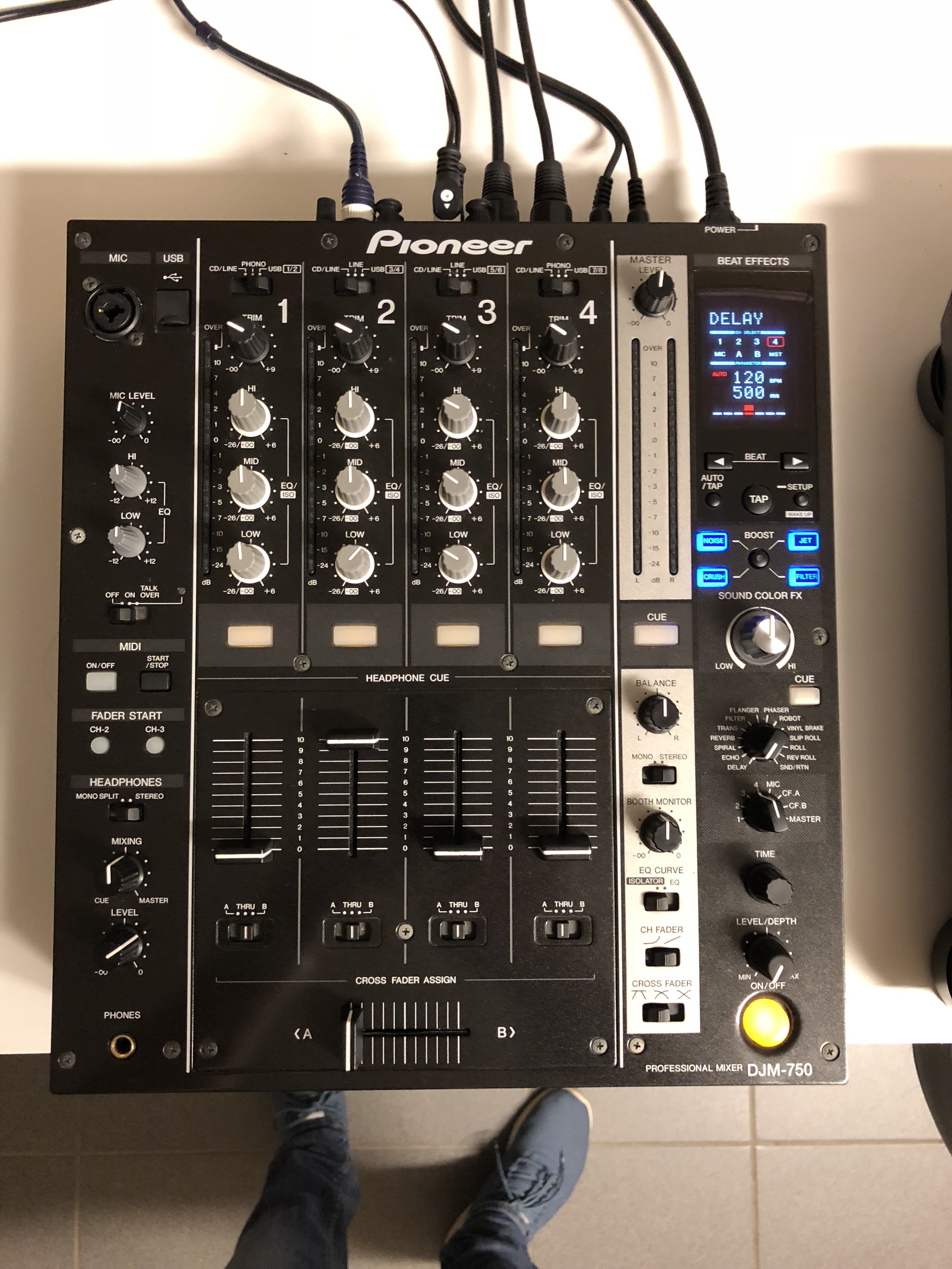 Pioneer DJM750 Audiofanzine