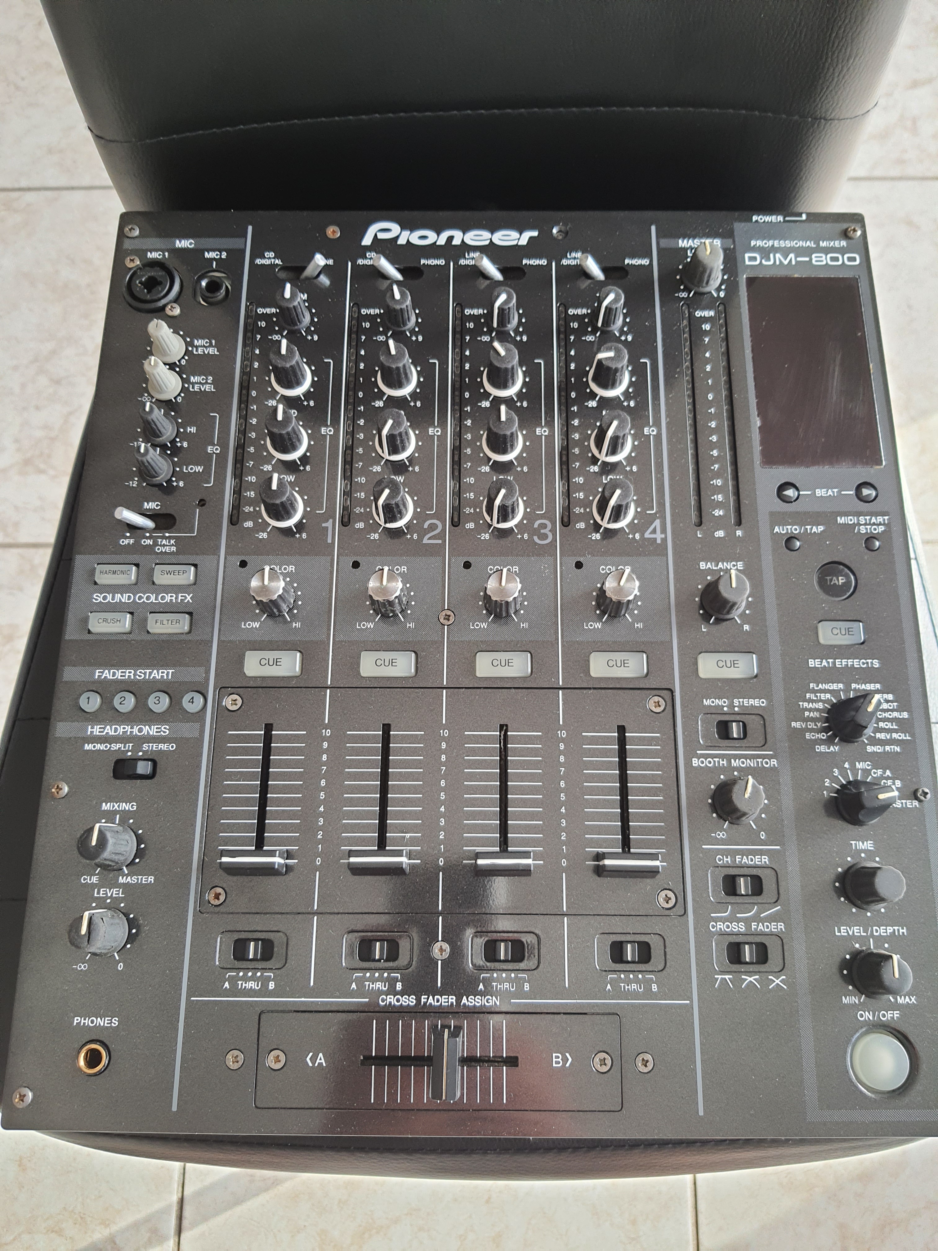 Djm 800 Pioneer Djm 800 Audiofanzine