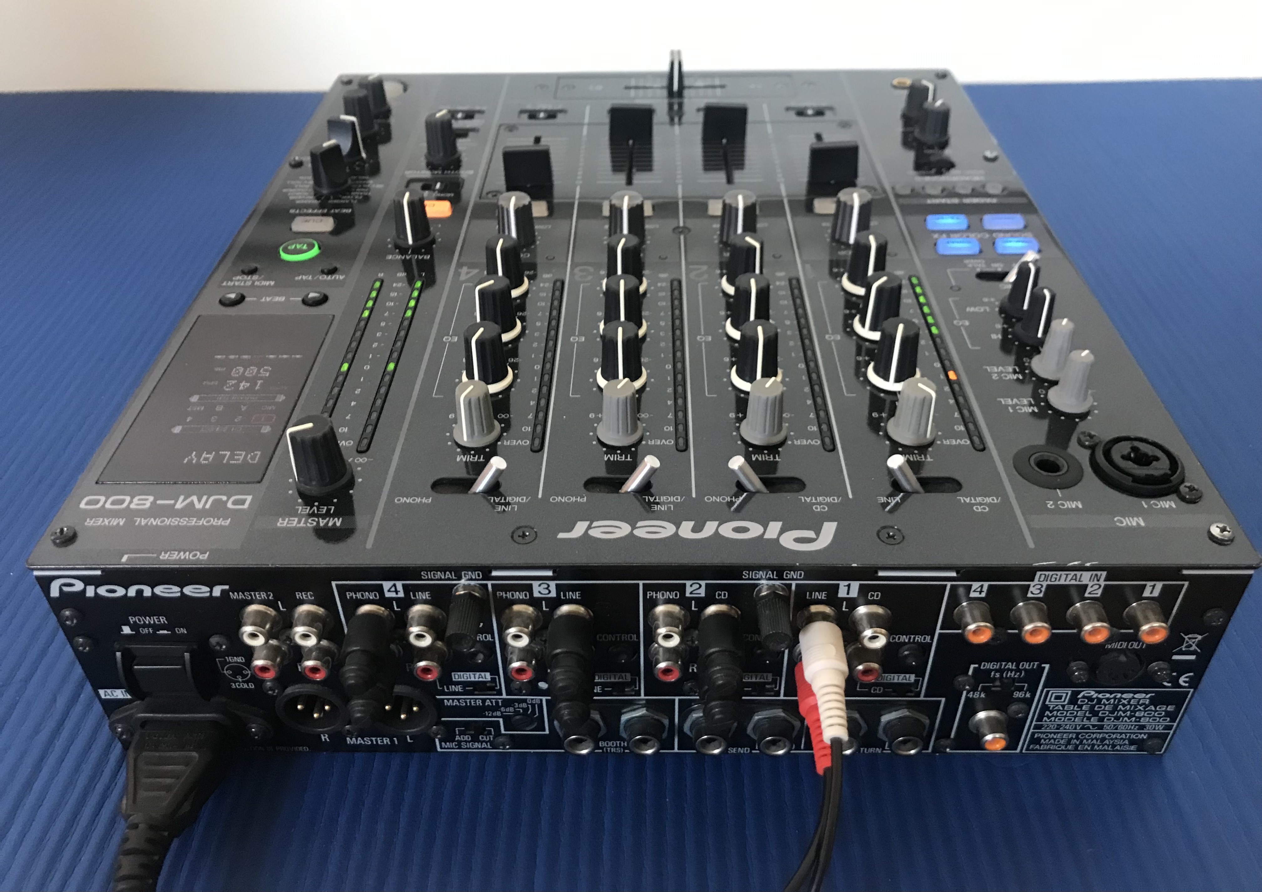 djm 800