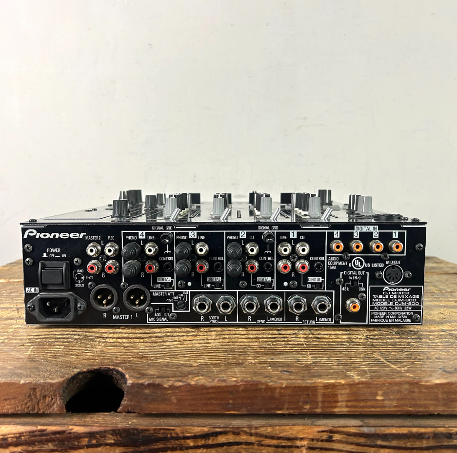 DJM-800 - Pioneer DJM-800 - Audiofanzine
