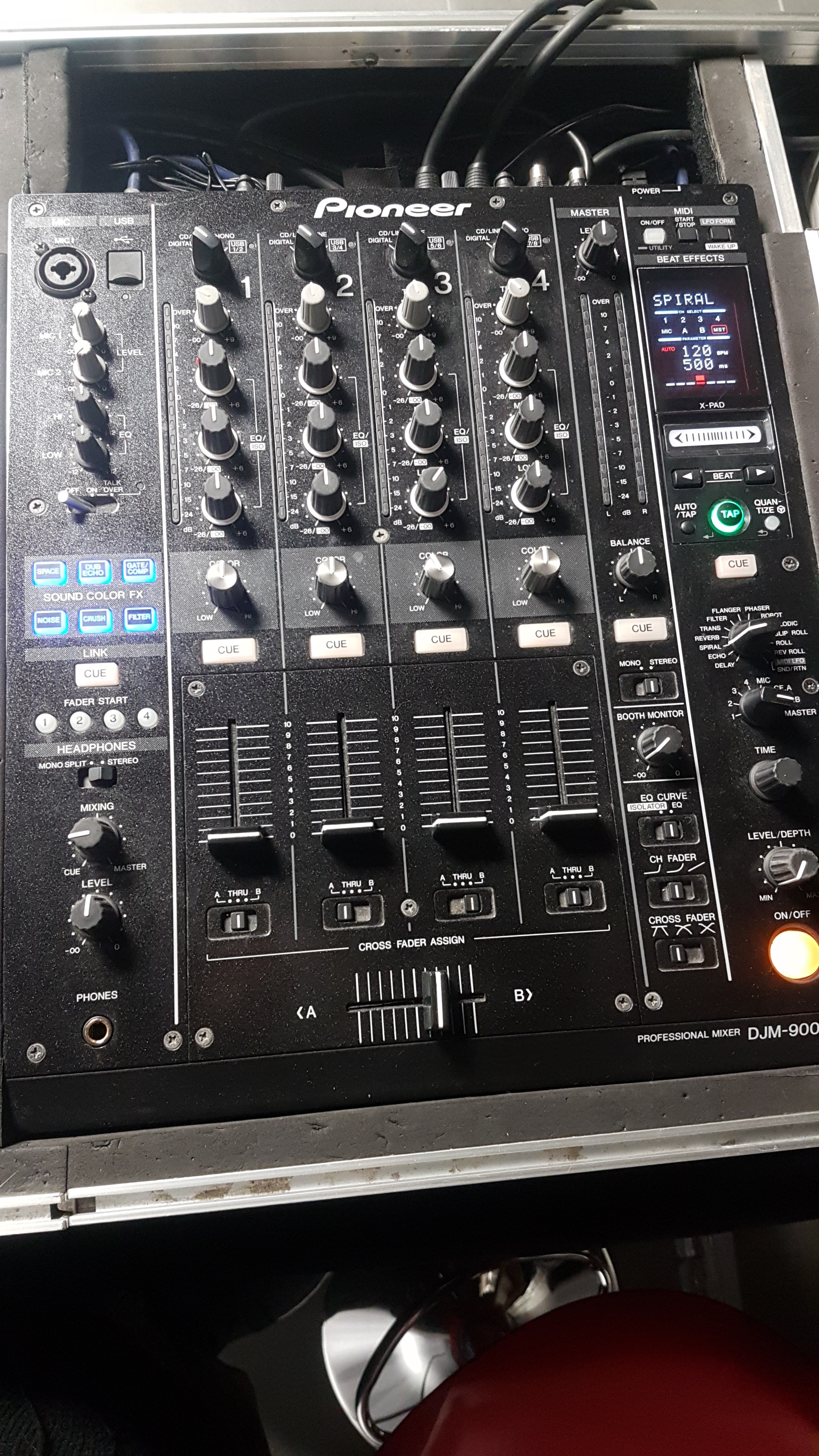 DJM900NXS Pioneer DJM900NXS Audiofanzine